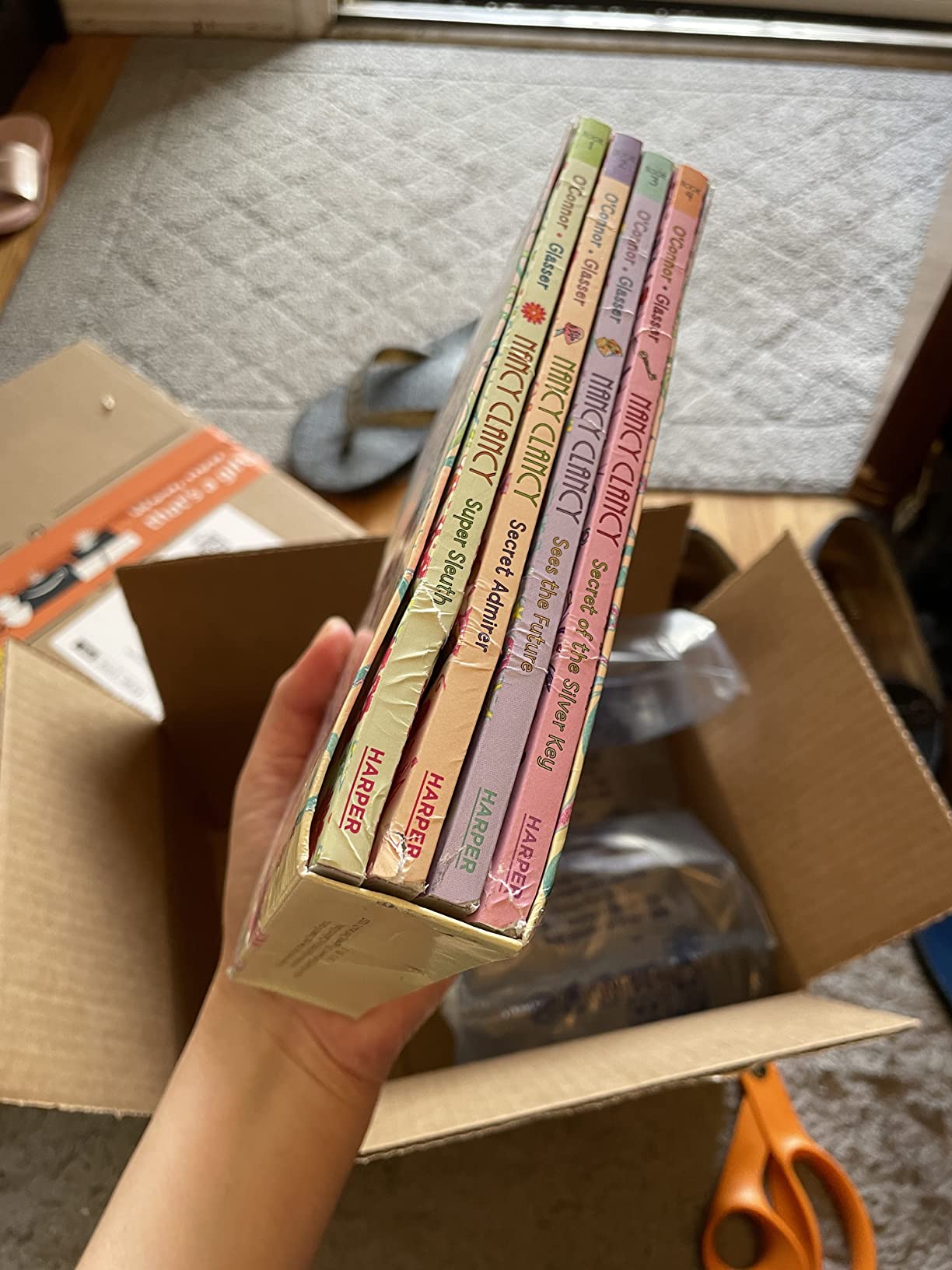 Fancy Nancy: Nancy Clancy's Ultimate Chapter Book Quartet: Books 1 through 4 customer photo 2