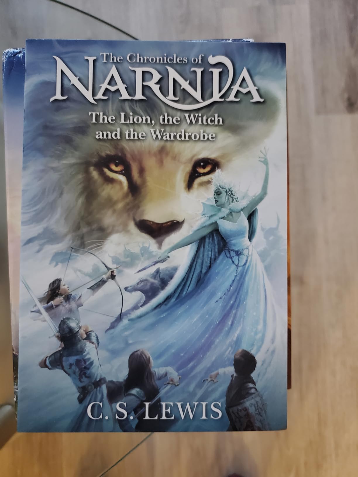 The Chronicles of Narnia 7-Book Box Set + Trivia Book Includes The Magician's Nephew,The Lion the Witch and the Wardrobe, The Horse and His Boy,Prince Caspian, The Voyage of the Dawn Treader ,The Silver Chair, The Last Battle, +Trivia Book +Bookmark customer photo 1
