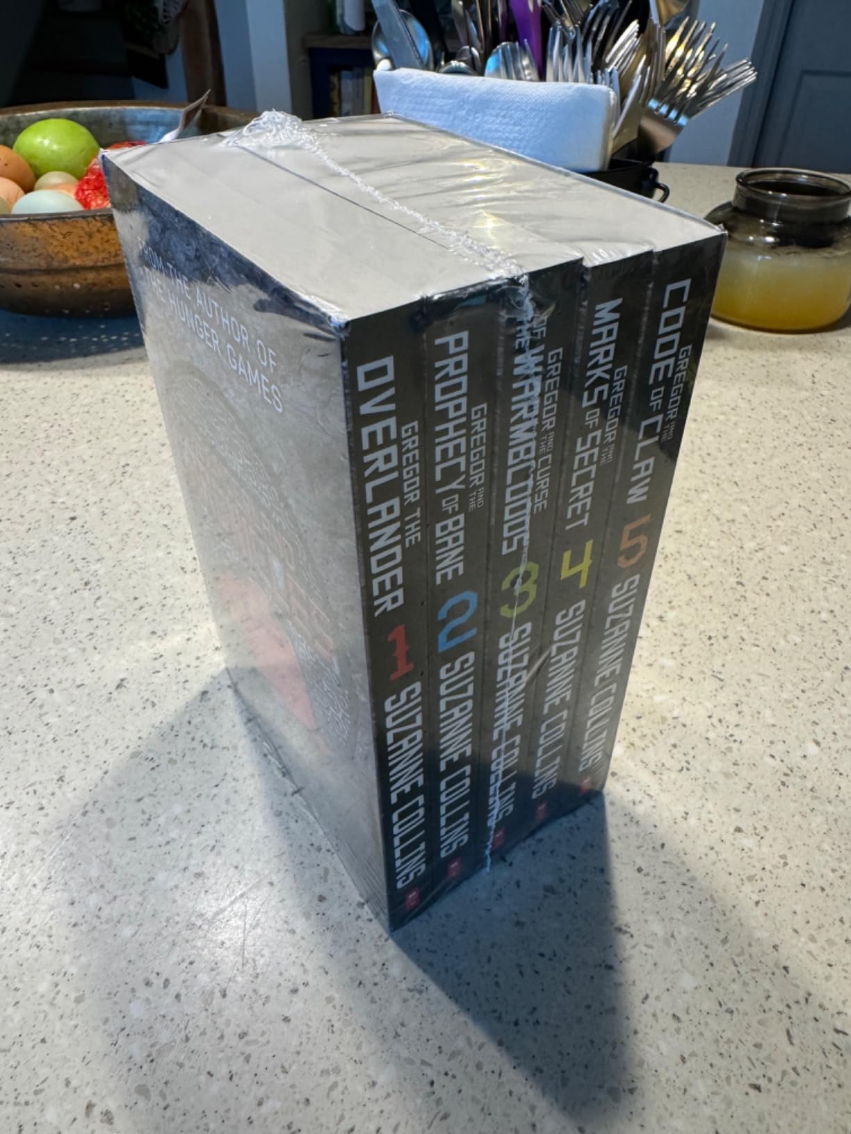 Suzanne Collins The Underland Chronicles 5 Books Set (1-5) Gregor The Overlander customer photo 2