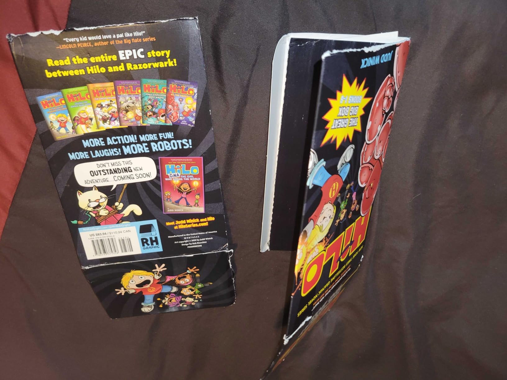 Hilo: The Great Big Box (Books 1-6): (A Graphic Novel Boxed Set) customer photo 2