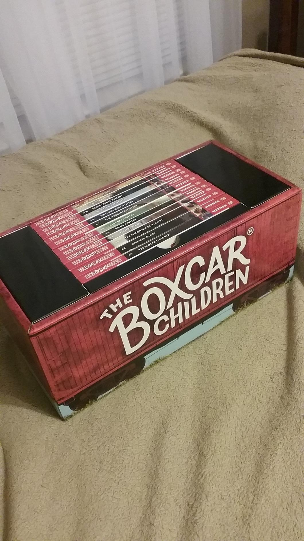 The Boxcar Children Bookshelf (The Boxcar Children Mysteries, Books 1-12) customer photo 2