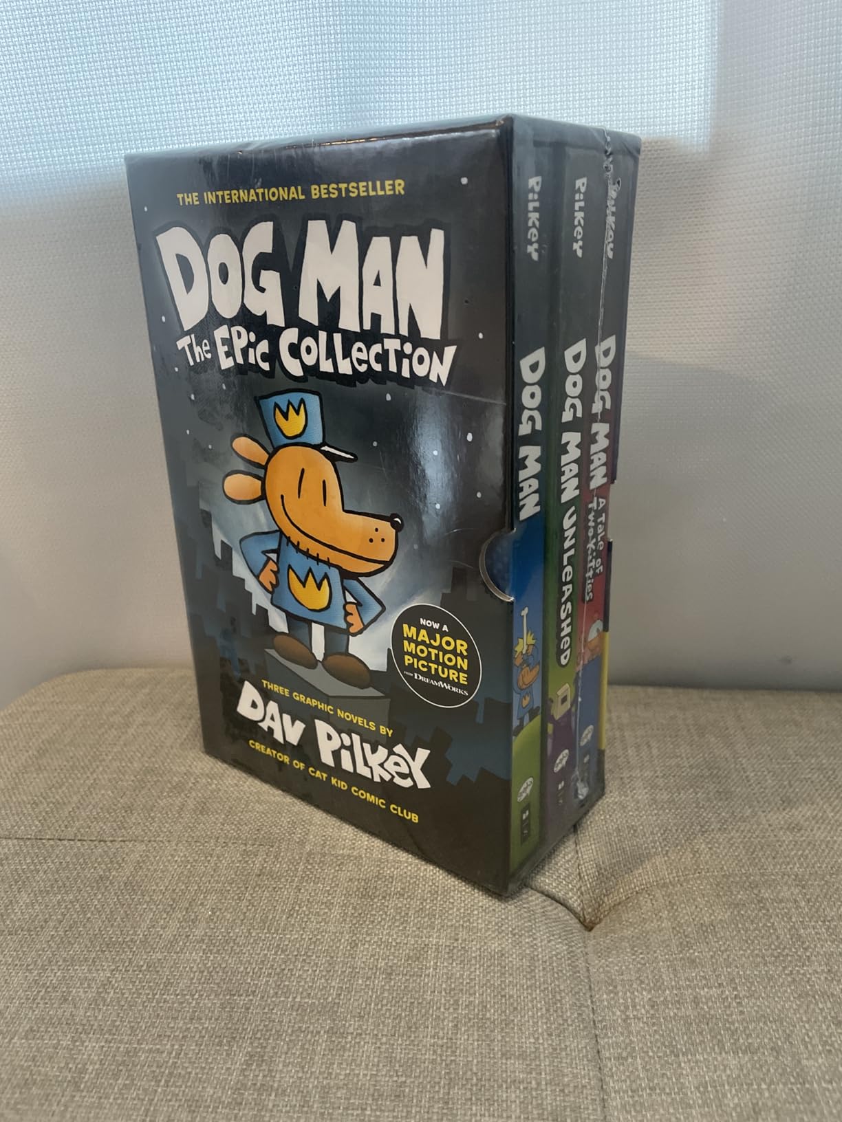 Dog Man: The Epic Collection: From the Creator of Captain Underpants (Dog Man #1-3 Box Set) customer photo 2
