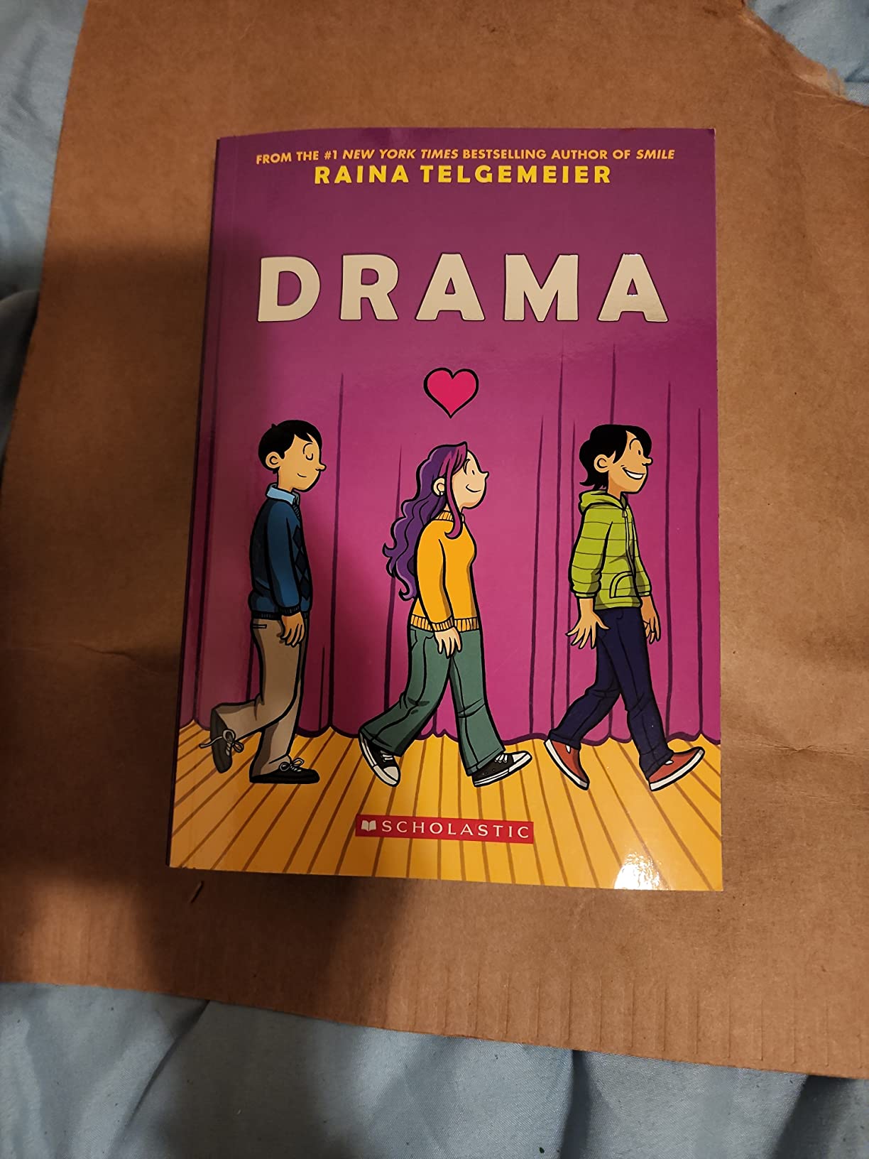Drama: A Graphic Novel customer photo 1