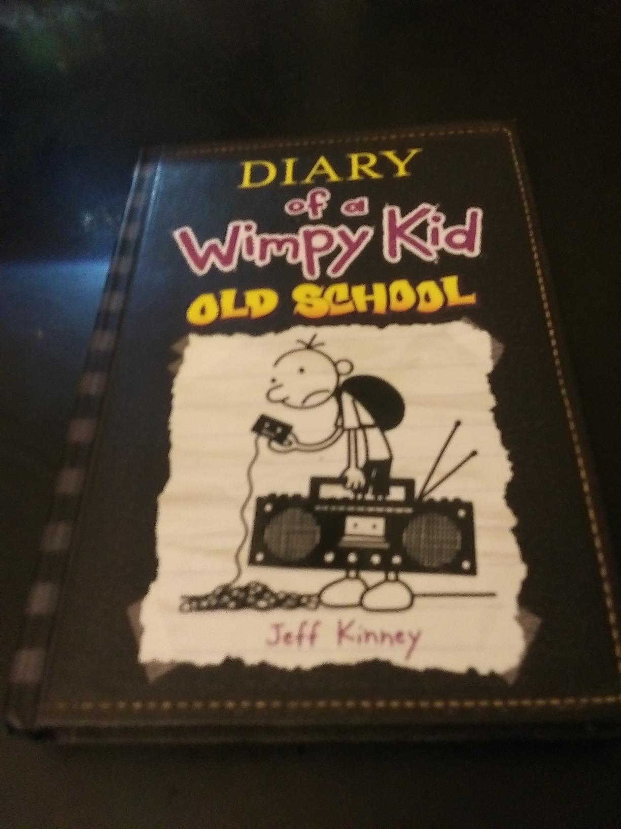 Old School (Diary of a Wimpy Kid #10): A throwback misadventure packed with hilarious trouble from the #1 international bestselling Diary of a Wimpy Kid series customer photo 2