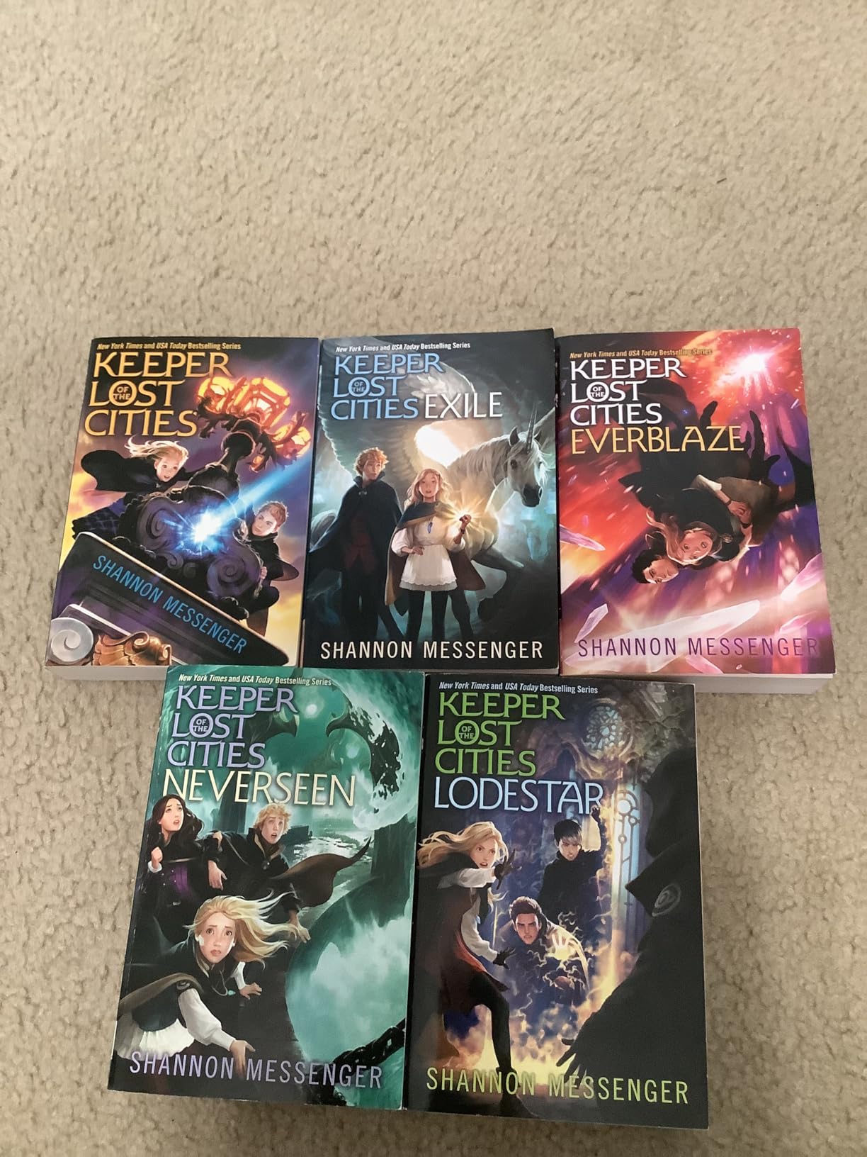 Keeper of the Lost Cities Collection Books 1-5 (Boxed Set): Keeper of the Lost Cities; Exile; Everblaze; Neverseen; Lodestar customer photo 1