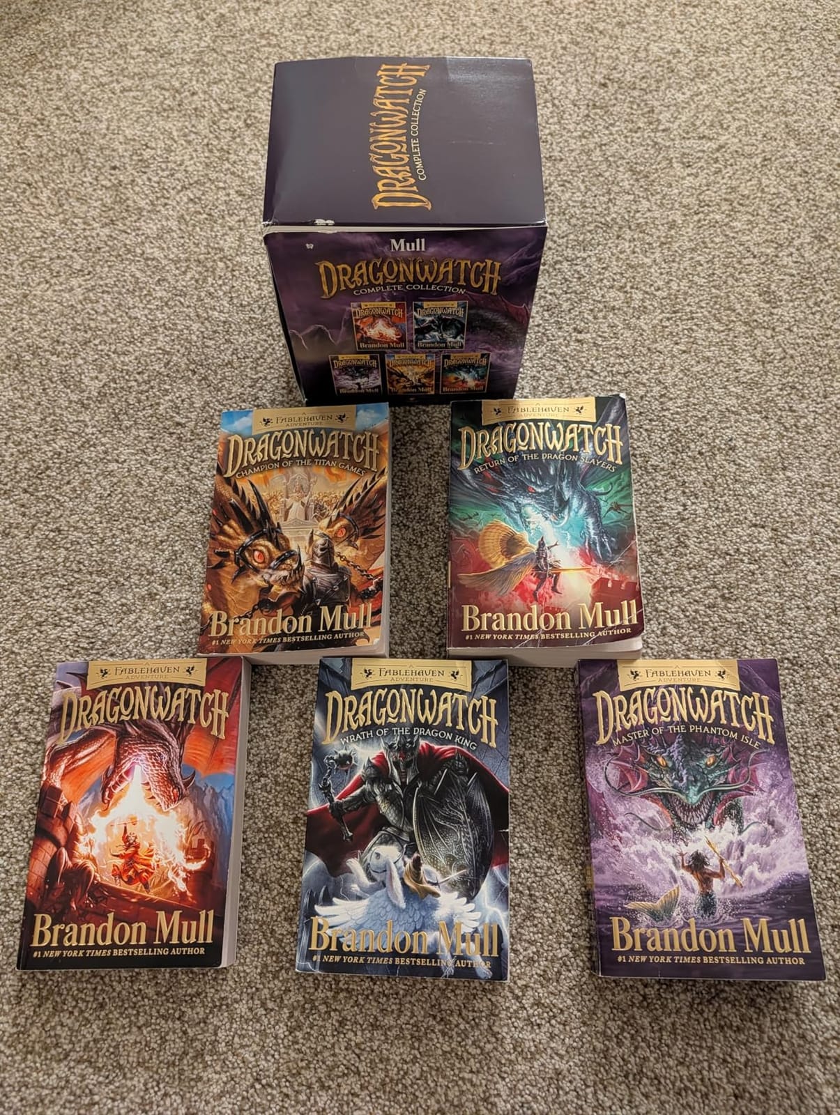 Dragonwatch Complete Collection (Boxed Set): Dragonwatch; Wrath of the Dragon King; Master of the Phantom Isle; Champion of the Titan Games; Return of the Dragon Slayers customer photo 2