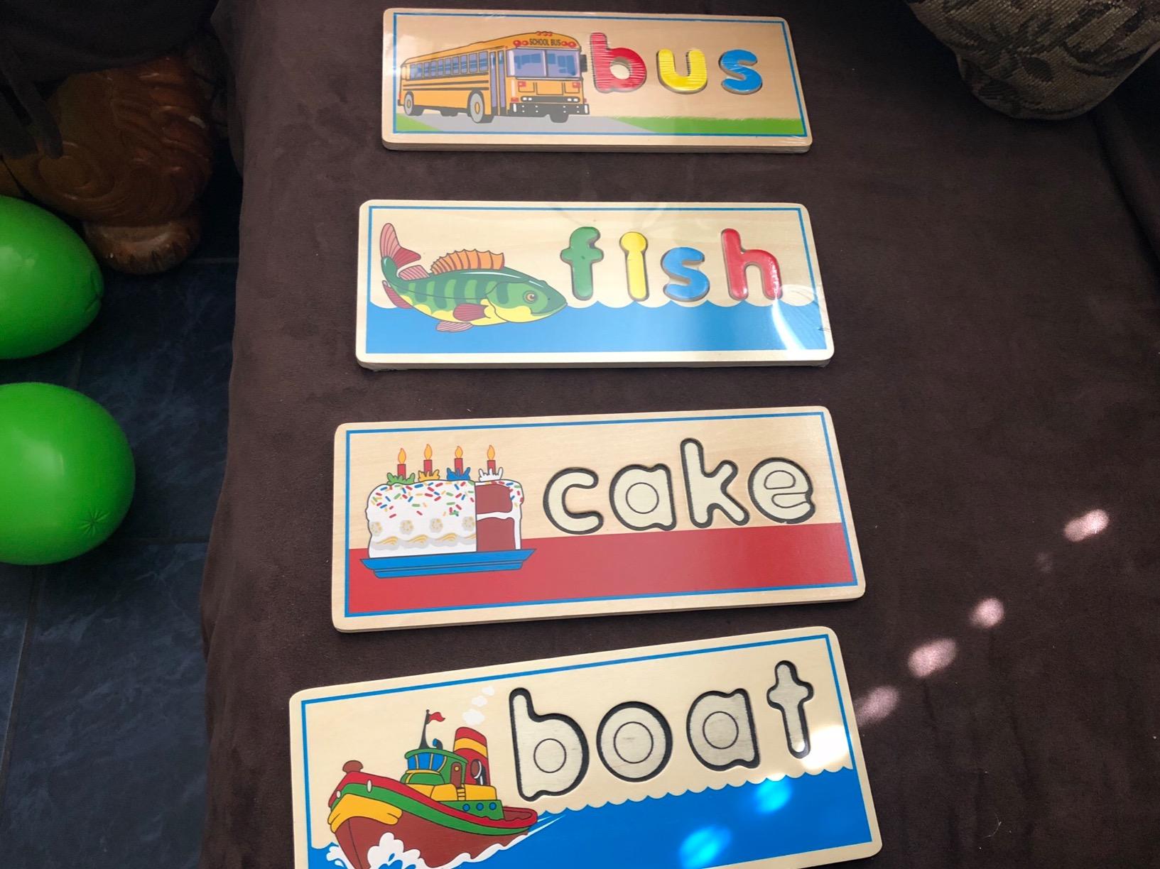 Melissa & Doug See & Spell Wooden Educational Toy with 8 Double-Sided Spelling Boards and 64 Letters Preschool Learning Activities, See & Spell Learning Toys for Kids Ages 4+ customer photo 1