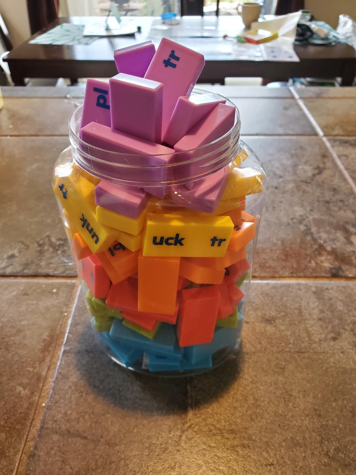 Educational Insights Phonics Dominoes: Blends and Digraphs customer photo 1