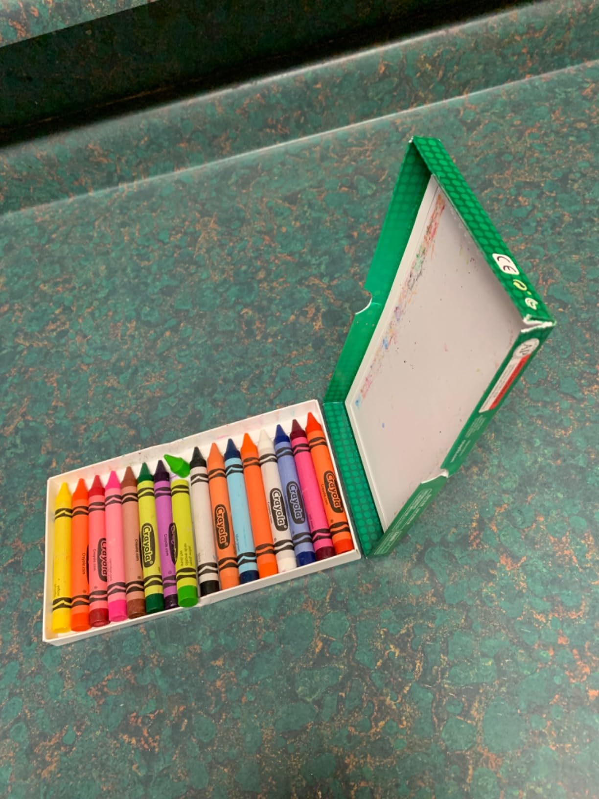 Crayola Large Crayons, Lift-Lid Box, Assorted Colors, Box Of 16 | Giant Crayons for Toddlers, Arts & Crafts Supplies, Coloring Book Essentials customer photo 1