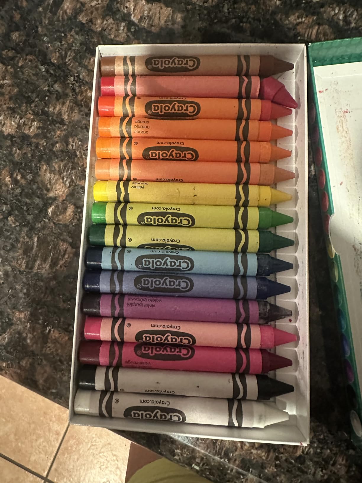 Crayola Large Crayons, Lift-Lid Box, Assorted Colors, Box Of 16 | Giant Crayons for Toddlers, Arts & Crafts Supplies, Coloring Book Essentials customer photo 2
