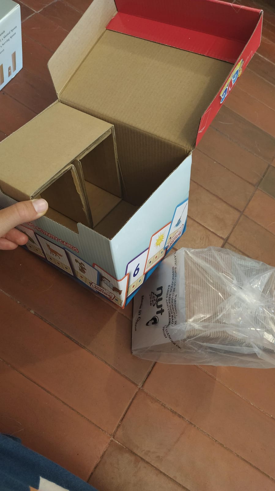 Junior Learning: CVC Word Builders, 48 CVC Activity Cards, Phonemic Awareness, Helps Children to Recognize and Understand Basic Sounds in Words, Self Checking Feature, For Ages 4 and up customer photo 1