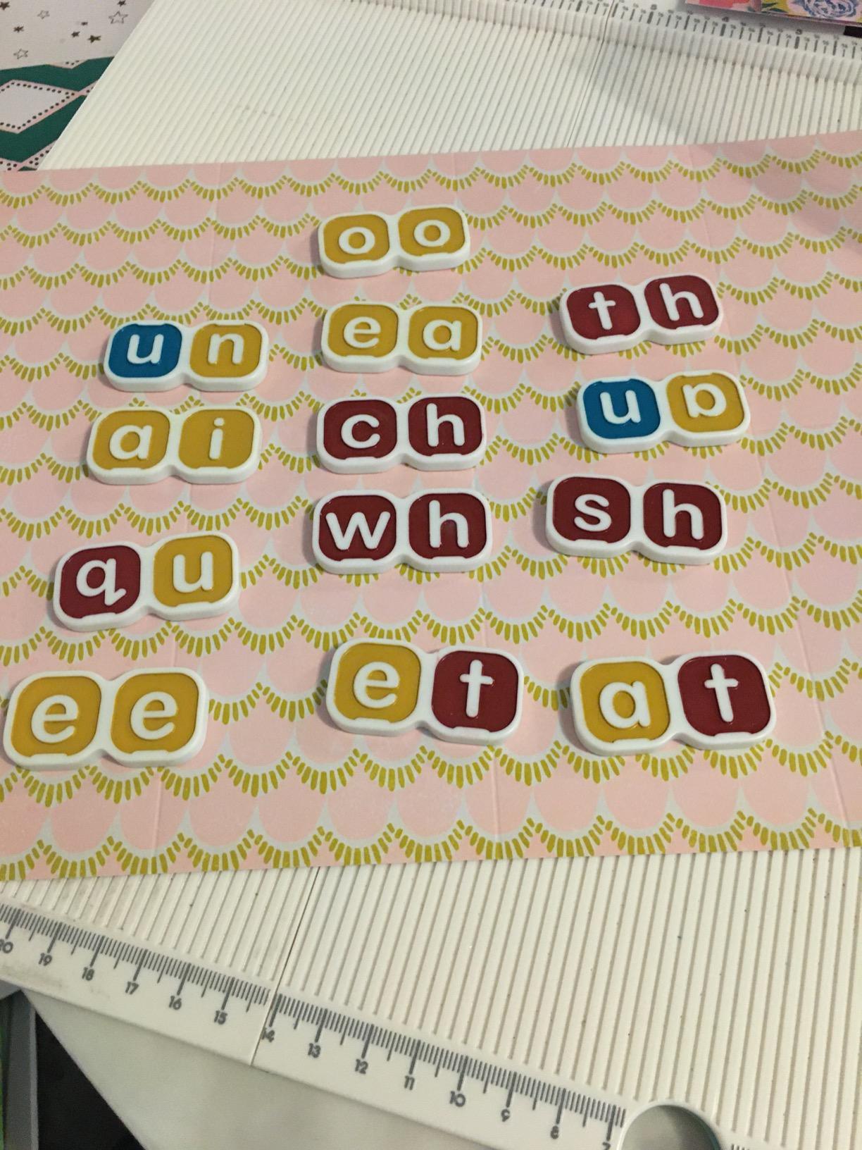 Bananagrams My First, Lowercase Letter Word Game for Ages 4+ | Combo-letter tiles build early spelling & phonics skills; word game for pre-readers and kids ages 4+ customer photo 2