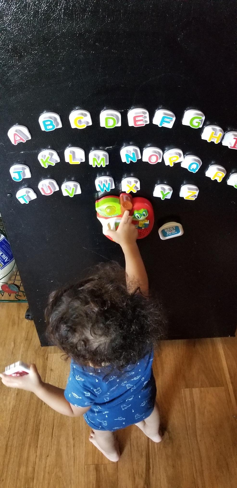 LeapFrog Tad's Fridge Phonics Magnetic Letter Set customer photo 1