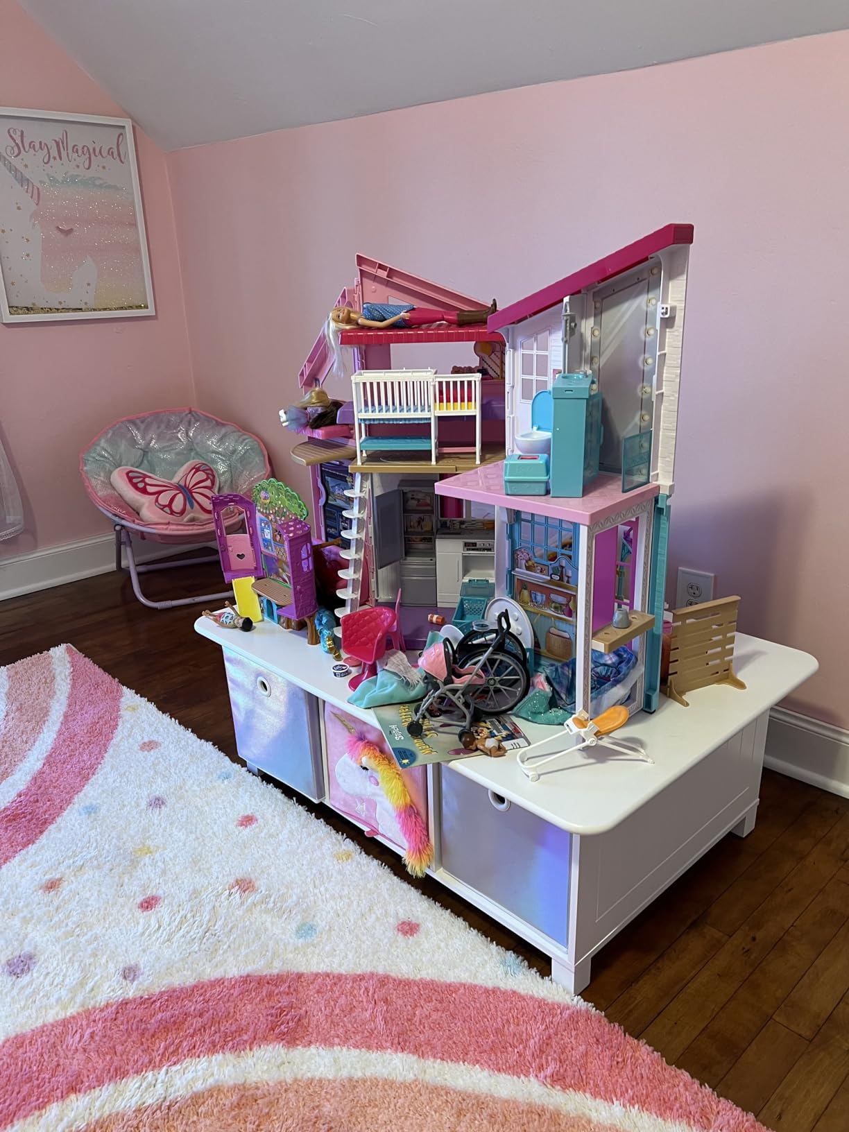 RiverRidge Kids Desk and Activity Table with 6 Storage Cubbies for Folding Bins - Art Craft or Train Table Design for Play Area Toy Organization - White customer photo 2