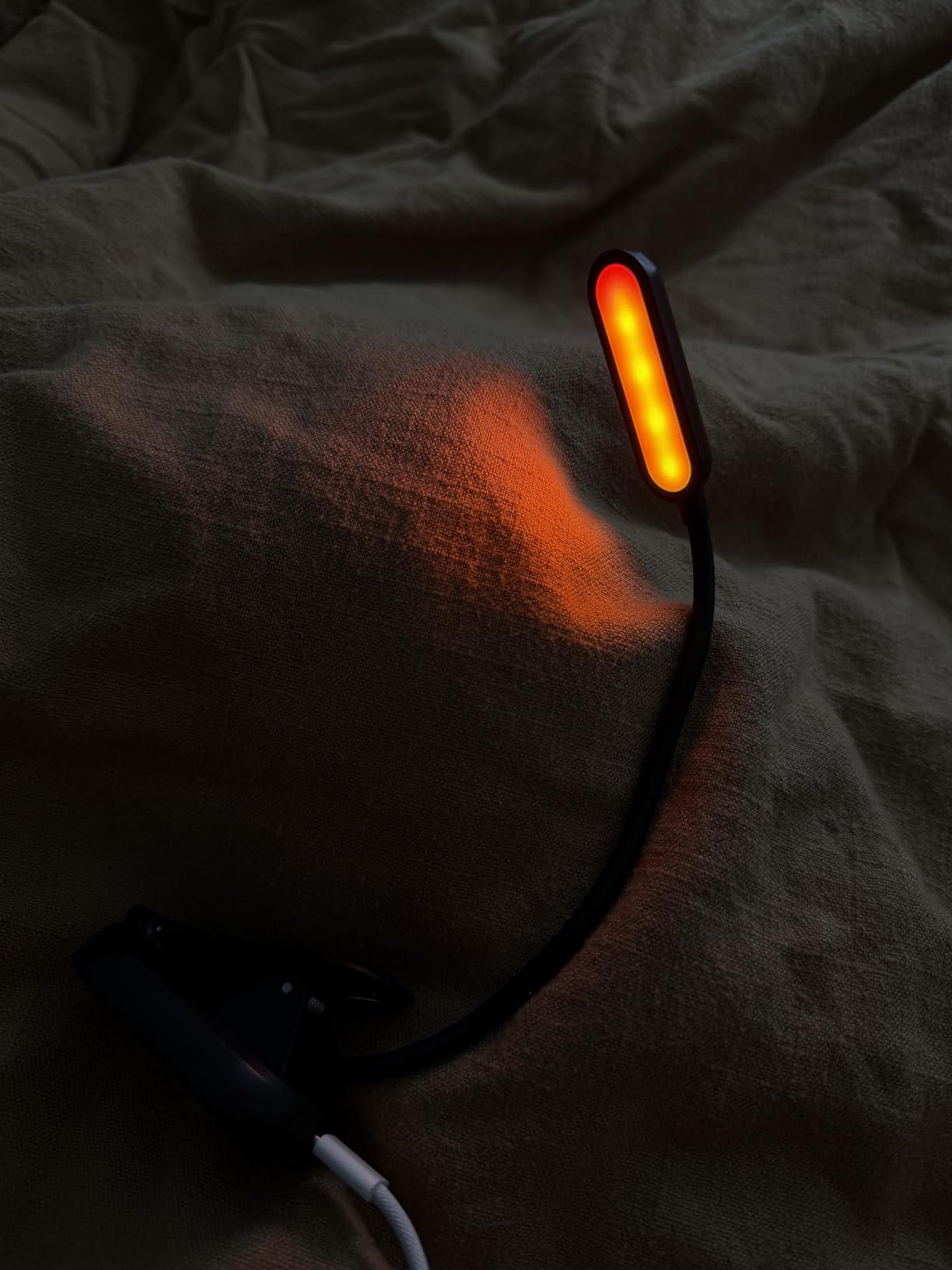 hooga Amber Book Light, Rechargeable Clip-On Blue Light Blocking LED Reading Light, 1600K Warm Eye Care for Bed, Students, Kids, Travel, Nursing, Studying customer photo 1