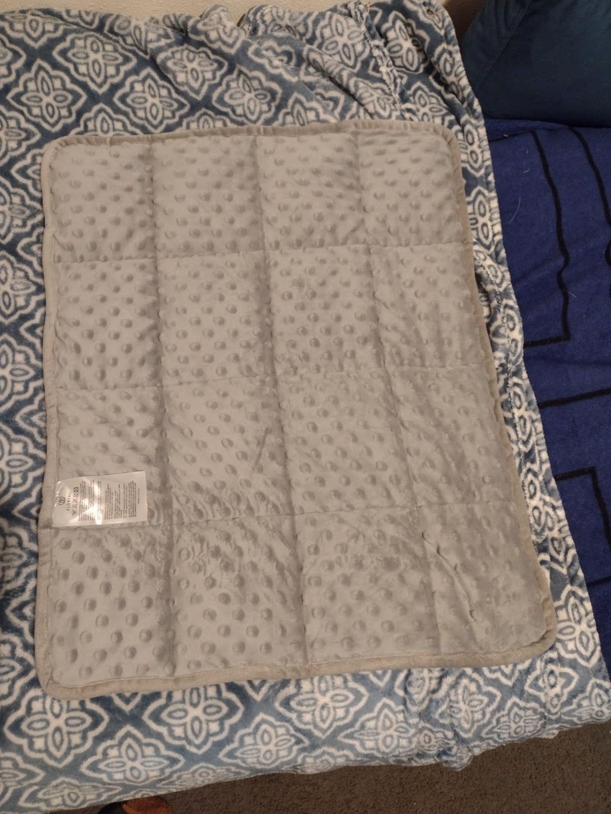 Florensi Weighted Lap Pad 5 lb 20 x 23 in Blue Sensory Relax Blanket customer photo 1