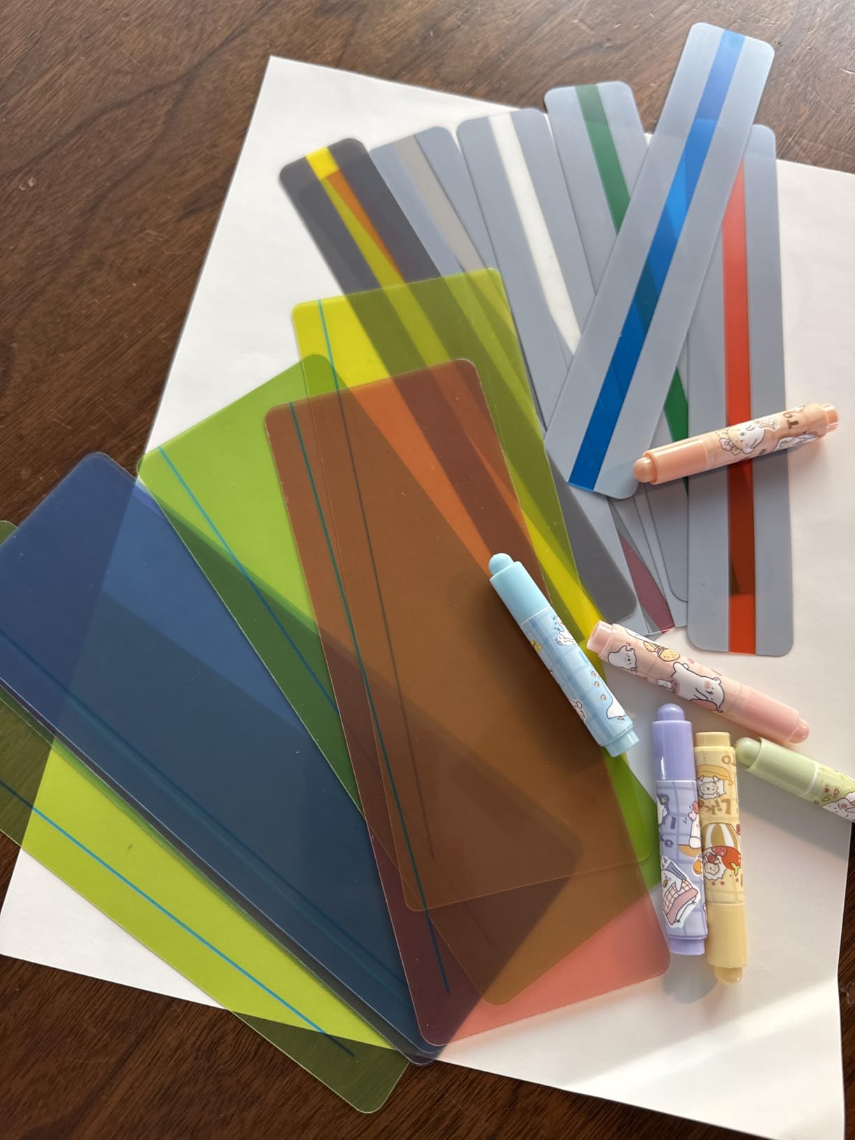 Koogel 22-Piece Guided Reading Strips Kit, 16 Colored Overlays, 6 Highlighters | 2 Sizes Reading Tracker for Dyslexia, ADHD & Visual Stress Relief, Kids & Teacher Classroom Supplies customer photo 2