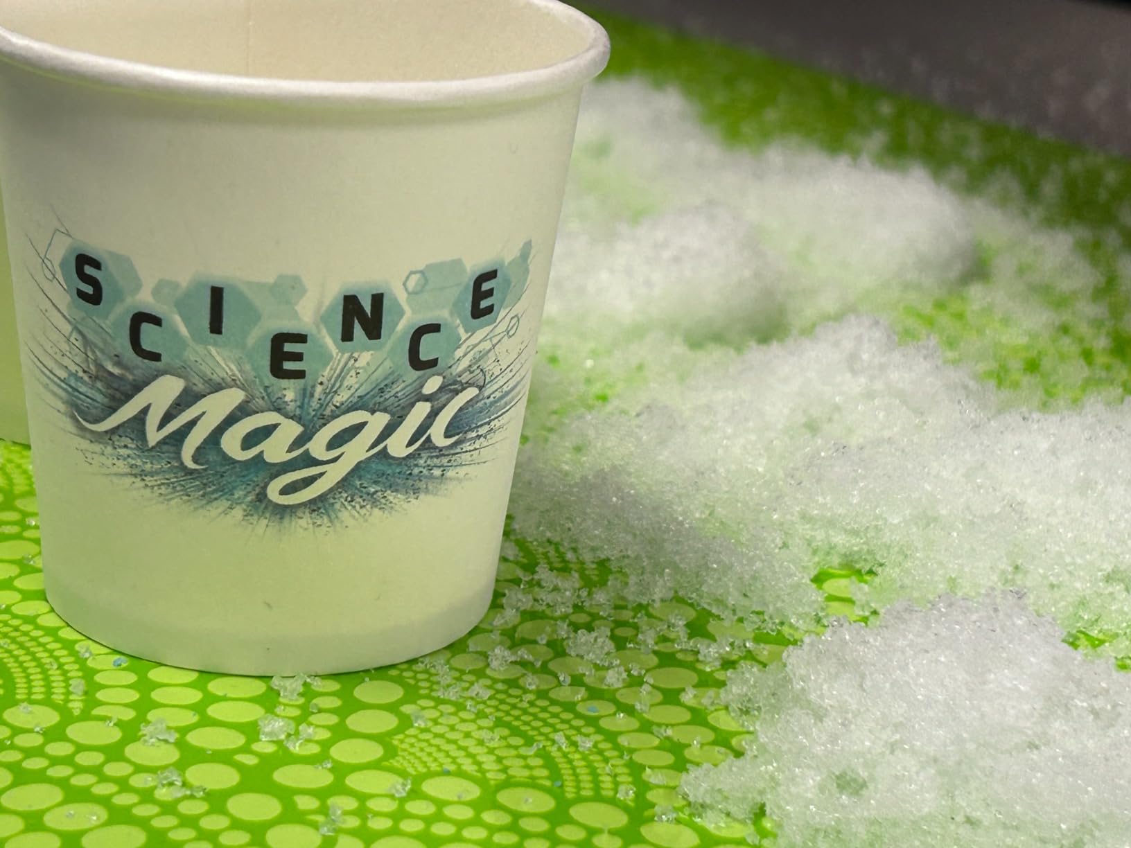 National Geographic Magic Chemistry Set with 10 Tricks for Kids Ages 8-12 | Science Experiments, STEM Projects, Science Toys, Hands-On Learning, Magic Tricks, Birthday Gift customer photo 1