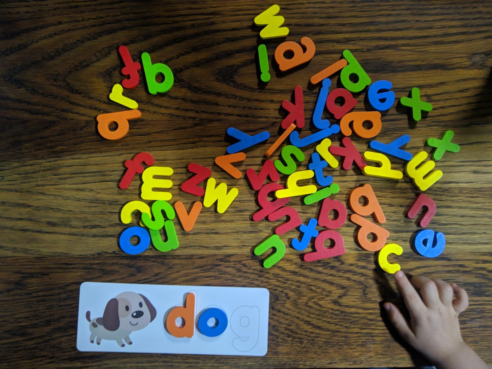 Read Spelling Learning Toy, Wooden Alphabet Flash Cards Matching Sight Words ABC Letters Recognition Game Preschool Educational Tool Set for 3 4 5 Years Old Girls and Boys Kids customer photo 1