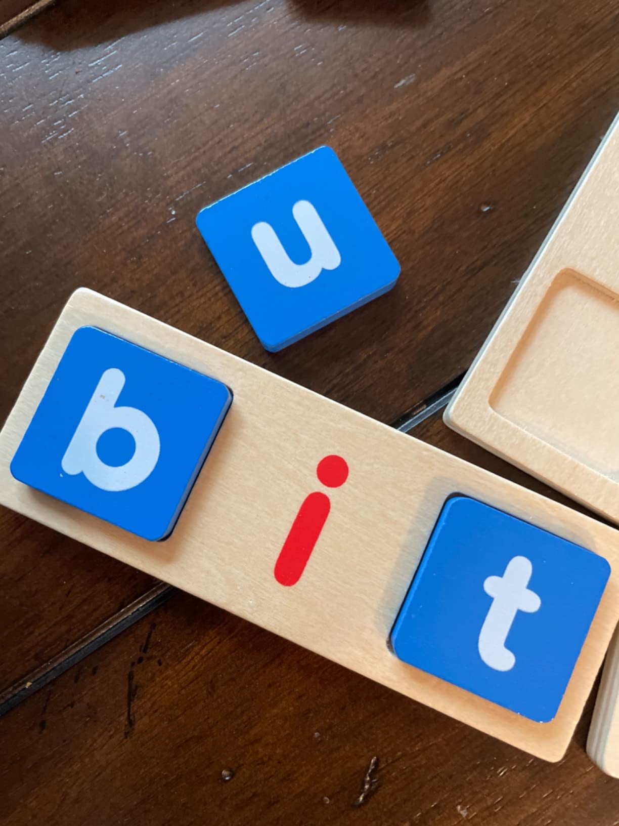 Wooden Short Vowel Reading Letters Sorting Spelling Games, Site CVC Words Learning Flashcards Alphabet Puzzle Montessori Educational Toy Gift for Kids 3 4 5 Years Old customer photo 2