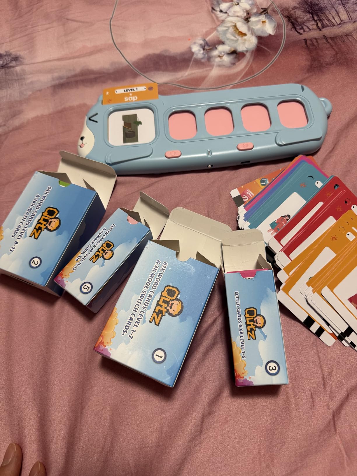 QuTZ ABC Learning Flash Cards for Toddlers 2-4 Bilingual Spanish English, Autism Toys, Speech Therapy Toys, Educational Learning Talking Sight Words Flash Cards for Boys and Girls, 275 Sight Words customer photo 2