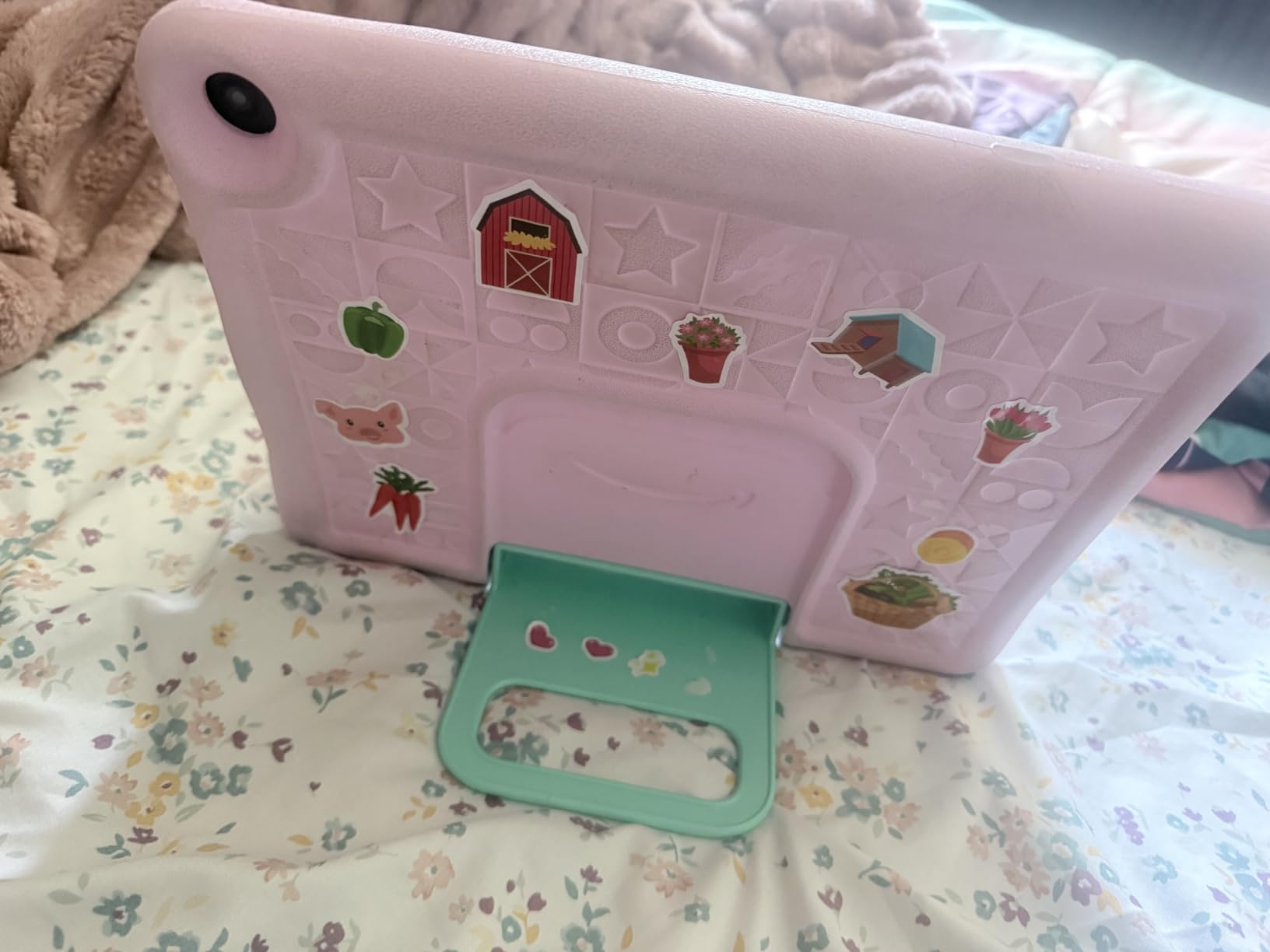 Amazon Fire HD 10 Kids tablet (newest model) ages 3-7, Blue customer photo 1