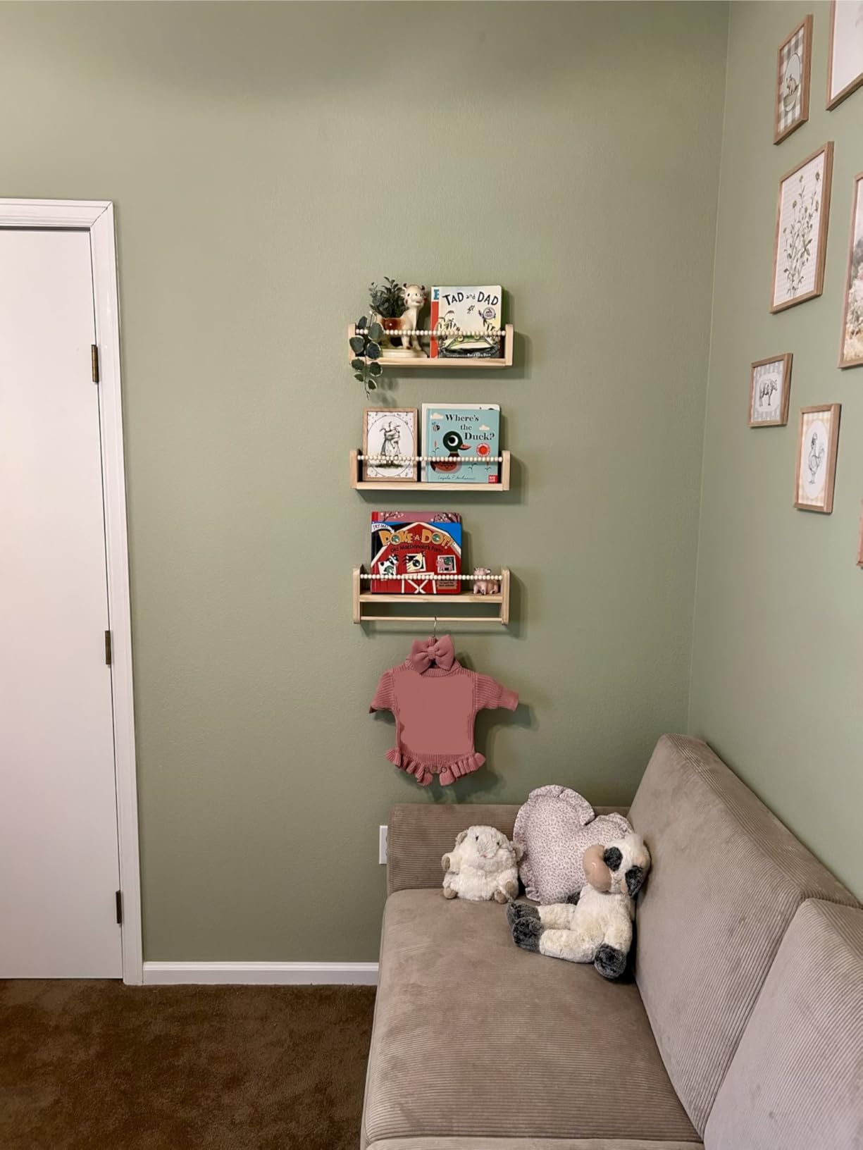 Maxpeuvon Nursery Shelves for Wall Set of 3, Natural Wood Floating Shelves | Kids Bookshelf with Towel Bar, Wall Mounted Organizer and Decor with Beads, for Kids Room, Bedroom and Kitchen customer photo 1
