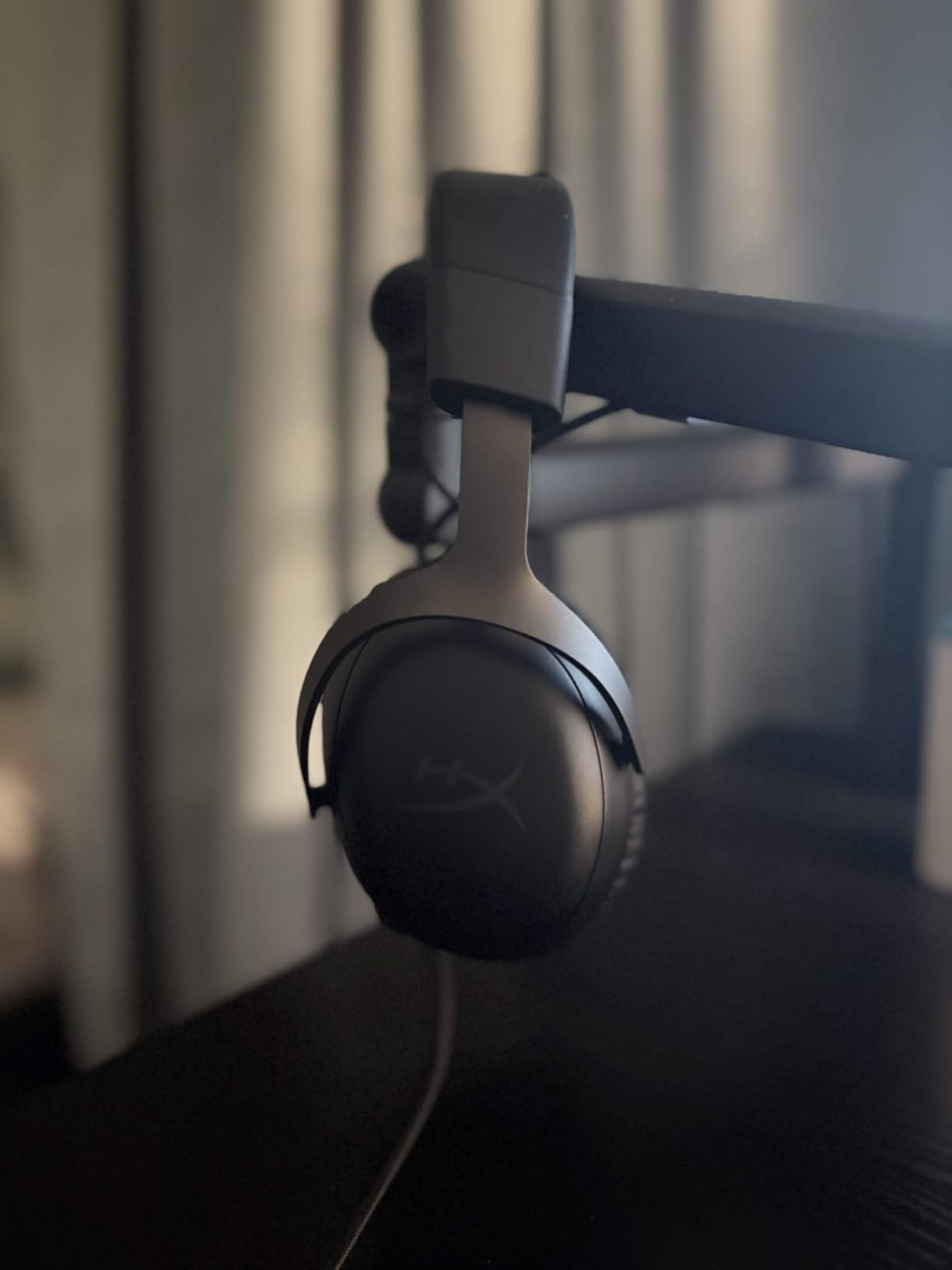HyperX Cloud III – Wired Gaming Headset, PC, PS5, Xbox Series X|S, Angled 53mm Drivers, Spatial Audio, Memory Foam, Durable Frame, Ultra-Clear 10mm Mic, USB-C, USB-A, 3.5mm – Black customer photo 2