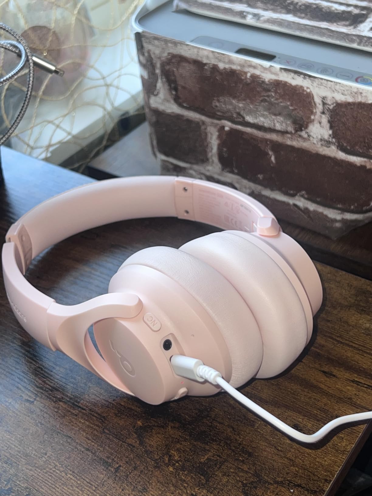 Soundcore by Anker Q20i Hybrid Active Noise Cancelling Headphones, Black customer photo 1