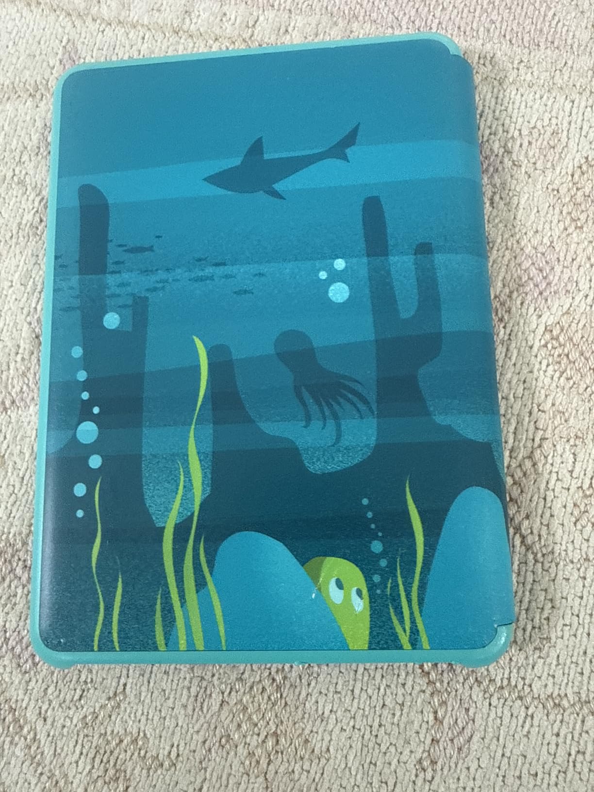 Amazon Kindle Kids 16GB (newest model) - includes ad-free books and cover, glare-free display customer photo 1