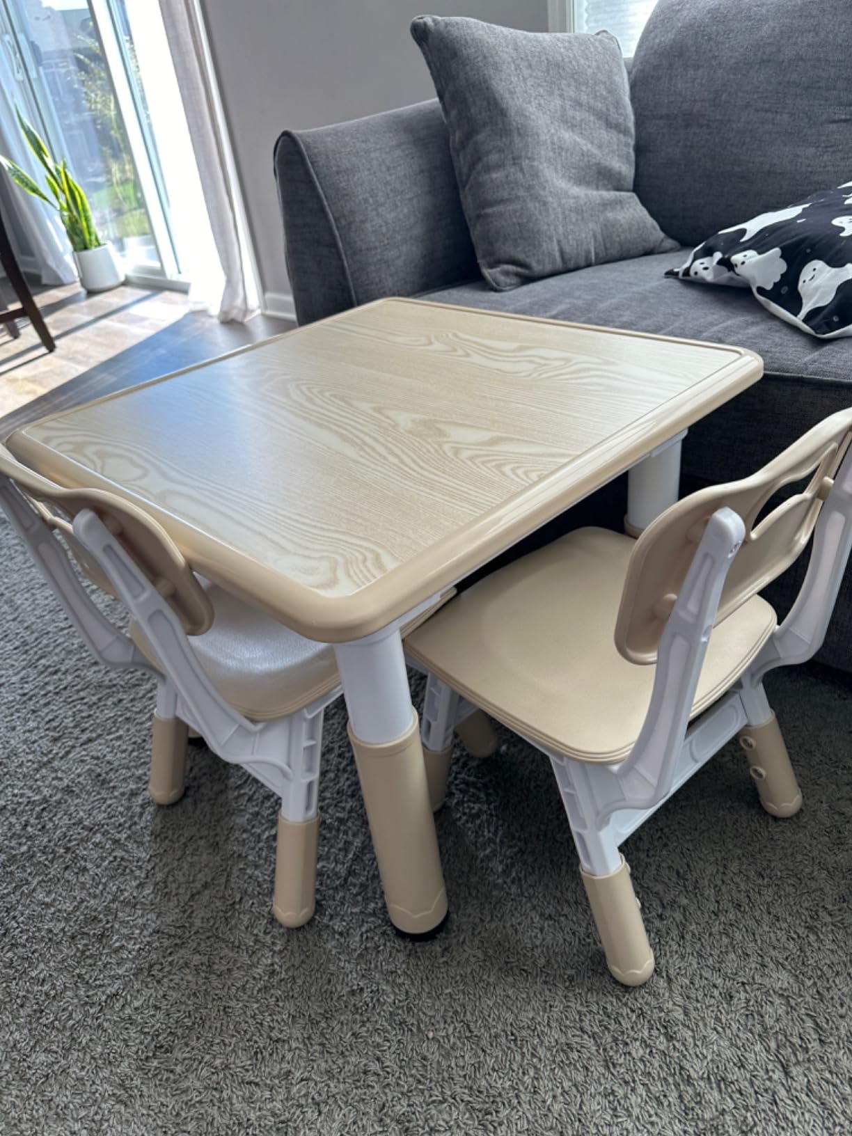 DOREROOM Adjustable Kids Table & 2 Chairs Set, 23.6