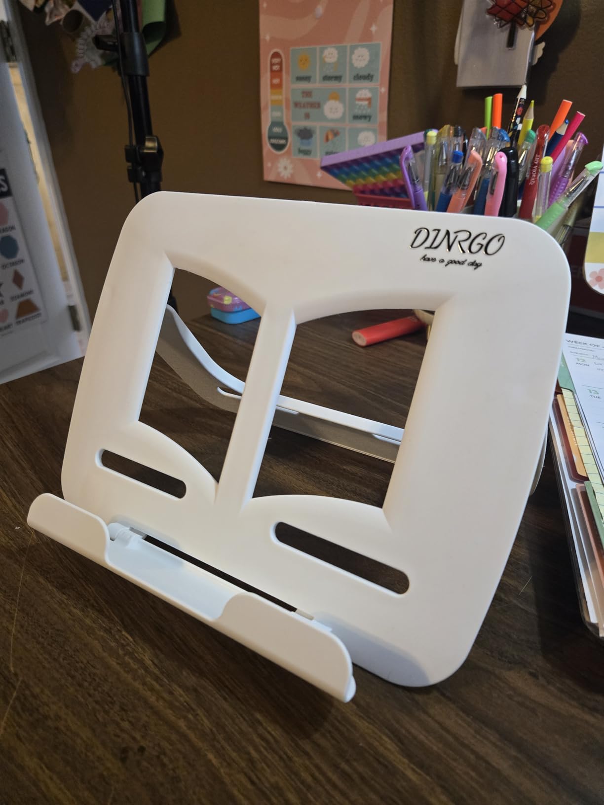 Portable Book Stand Book Holder Book Rest for Kids Reading Hands Free Cookbook Holder Textbook Stands Music Stand Children's Christmas Gifts Beach Girls boy School Supplies (Pink) customer photo 1