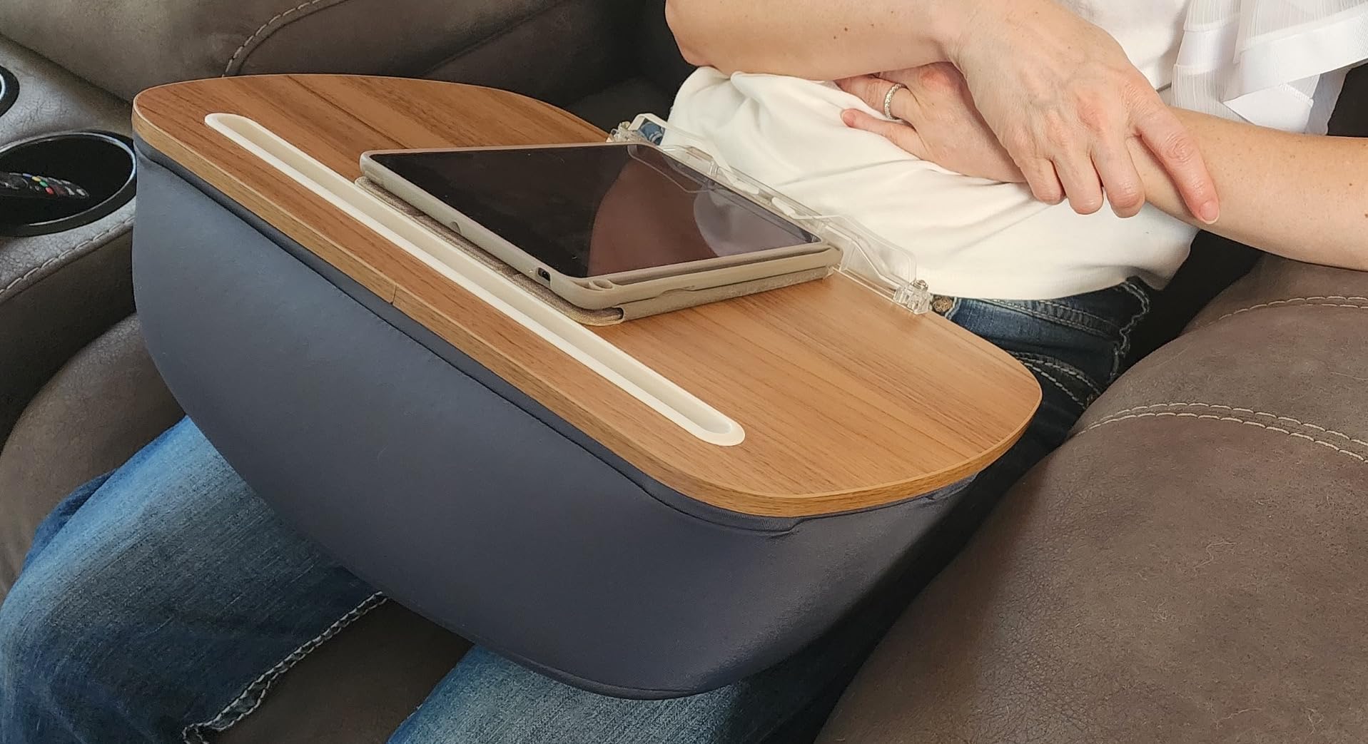 ERGONOV Book Pillow Stand with 6500K Reading Light, Hands Free Book Holder - Comfortable Lap Book Stand for Reading in Bed customer photo 1