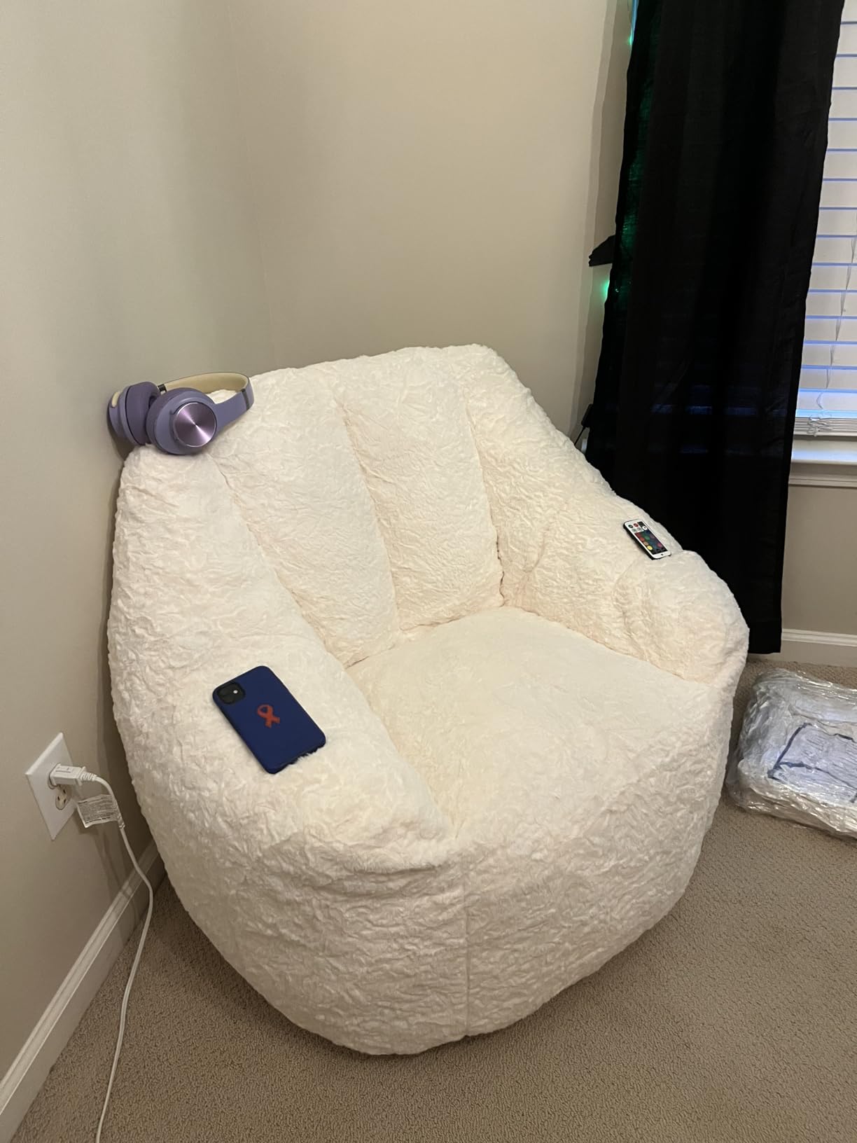 MAXYOYO Bean Bag Chair, Comfy Bean Bag Sofa with Back Support, Faux Fur Bean Bag Chair for Adults and Kids, Stuffed Floor Sofa for Living Room, Bedroom, Apartment, Beige customer photo 2