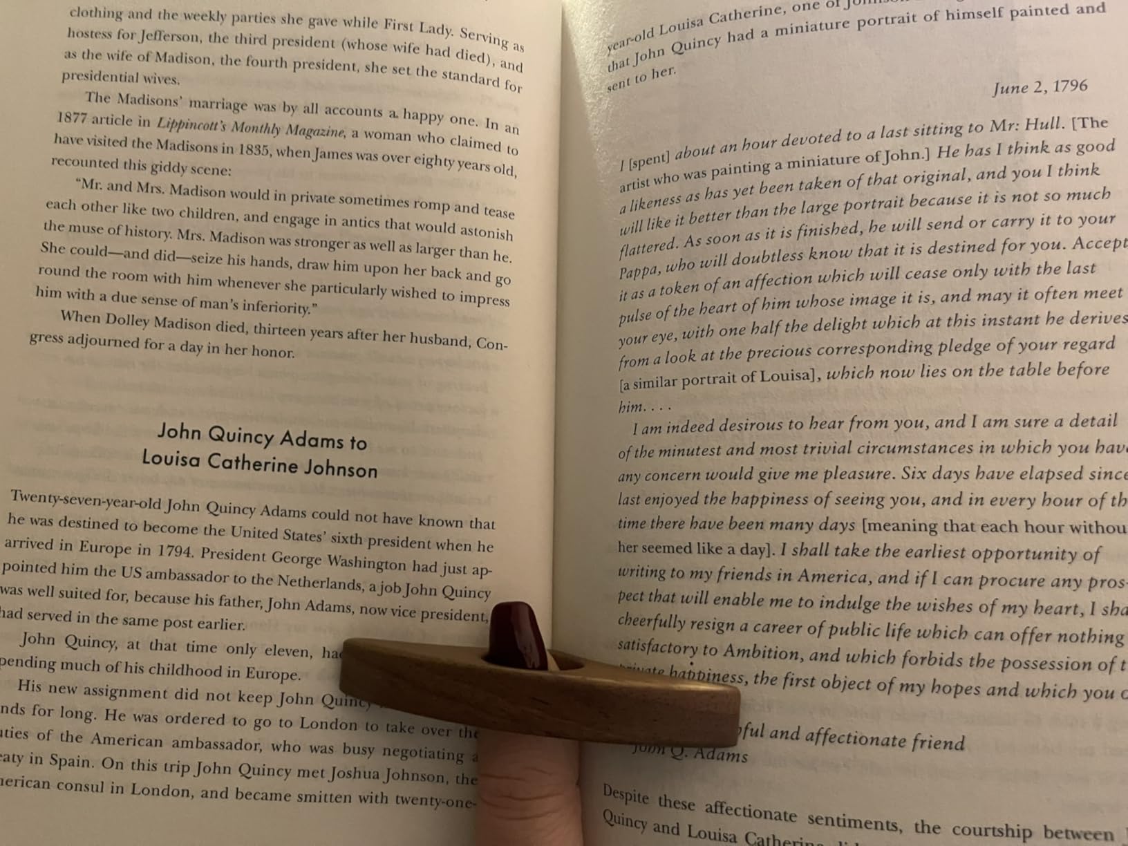 Thumb Book Page Holder, Walnut Book Opener Holder Smooth Finish Wood Reading Gifts Accessories for Reading Lovers (Medium, Brown) customer photo 2