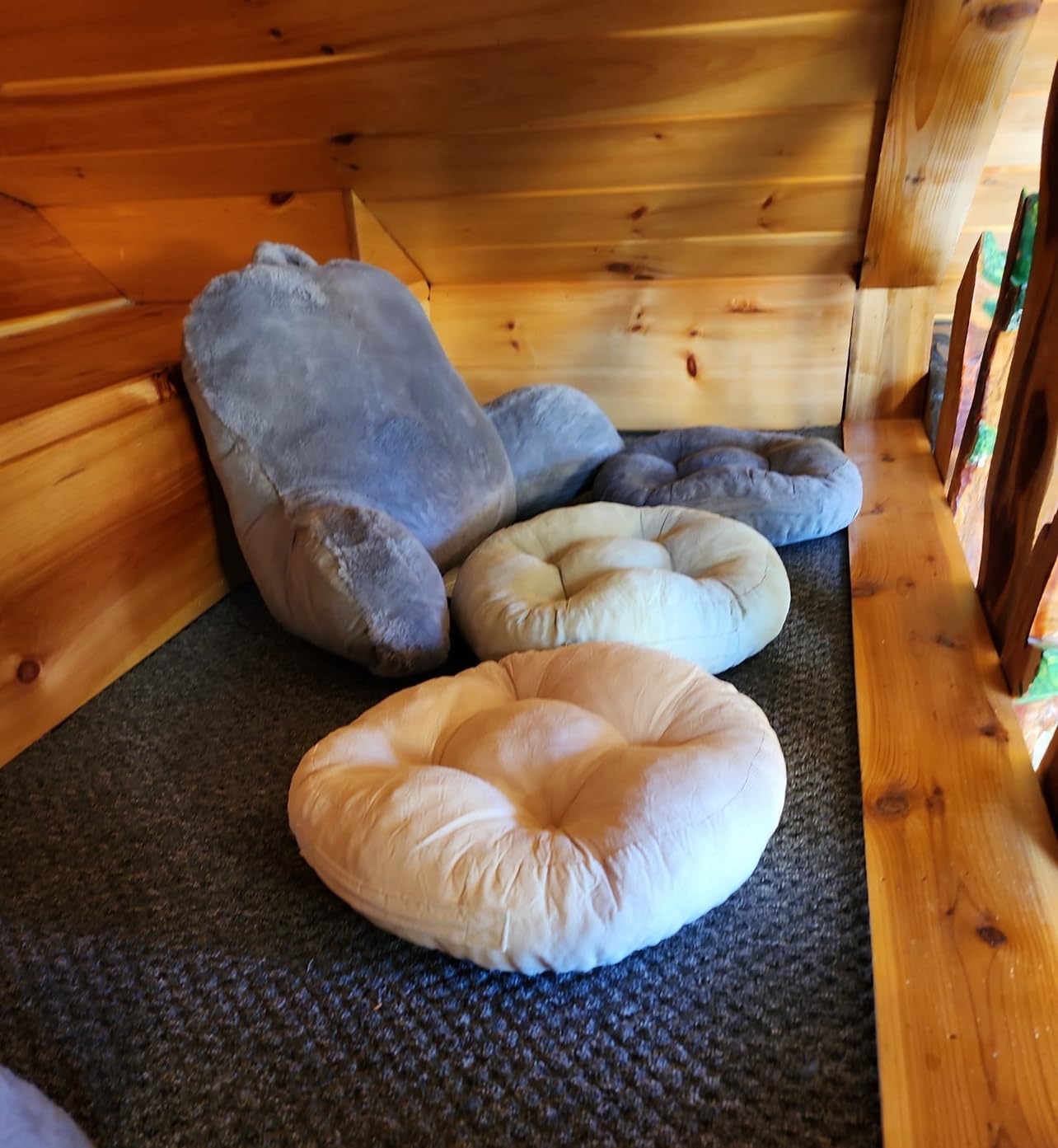 Degrees of Comfort 8Pcs Round Floor Cushions for Kids, Waterproof Flexible Seating for Classroom Elementary, Safe Smolder Resistance Sitting Pillows with Handles, 15-inch, Lovely customer photo 2