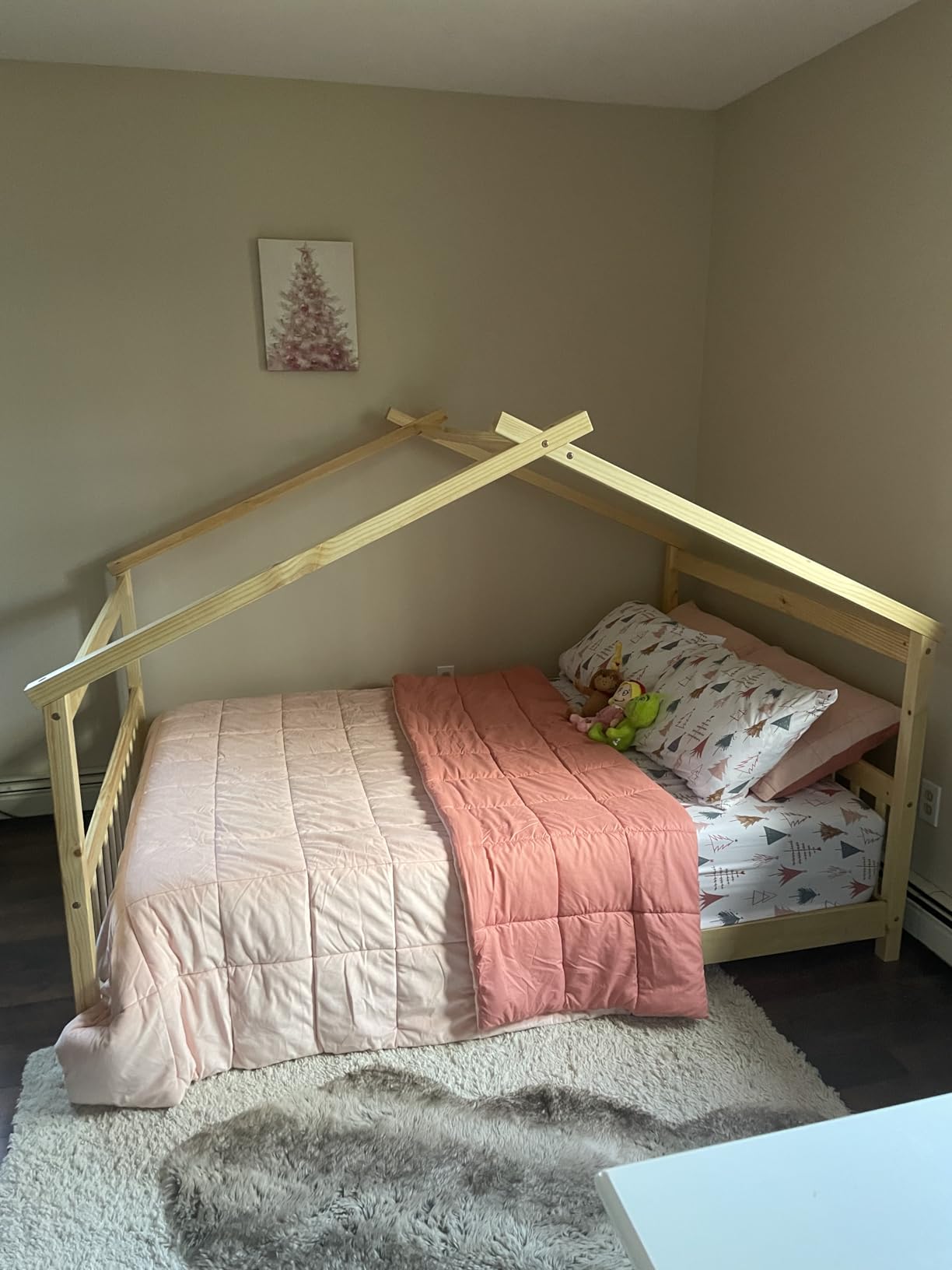 Giantex House Bed Twin, Solid Wood Kids House Bed with Roof, Headboard and Footboard, Low Floor Twin Bed Frame for Kids Teens Girls Boys, No Box Spring Needed, Natrual customer photo 1