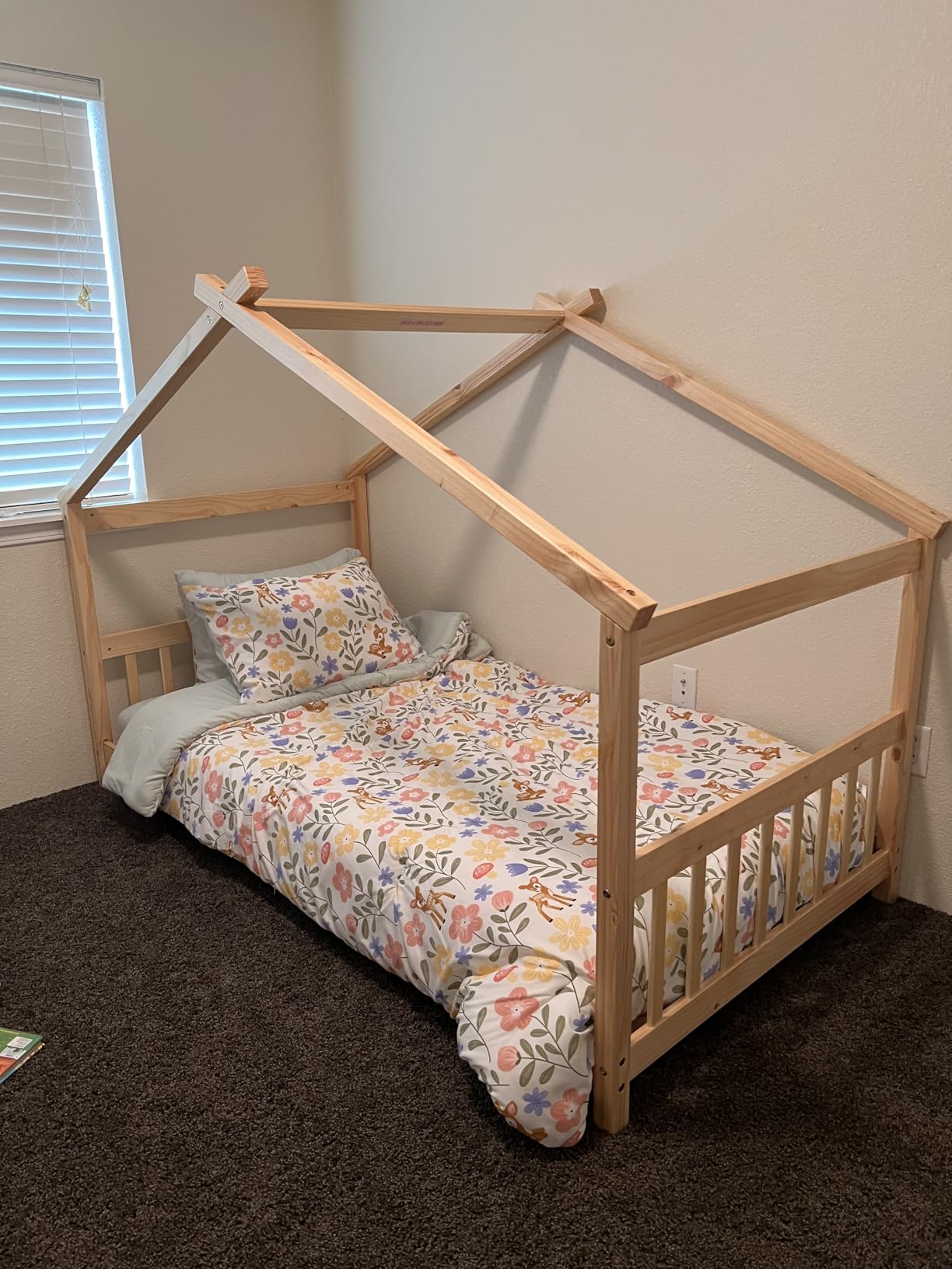 Giantex House Bed Twin, Solid Wood Kids House Bed with Roof, Headboard and Footboard, Low Floor Twin Bed Frame for Kids Teens Girls Boys, No Box Spring Needed, Natrual customer photo 2