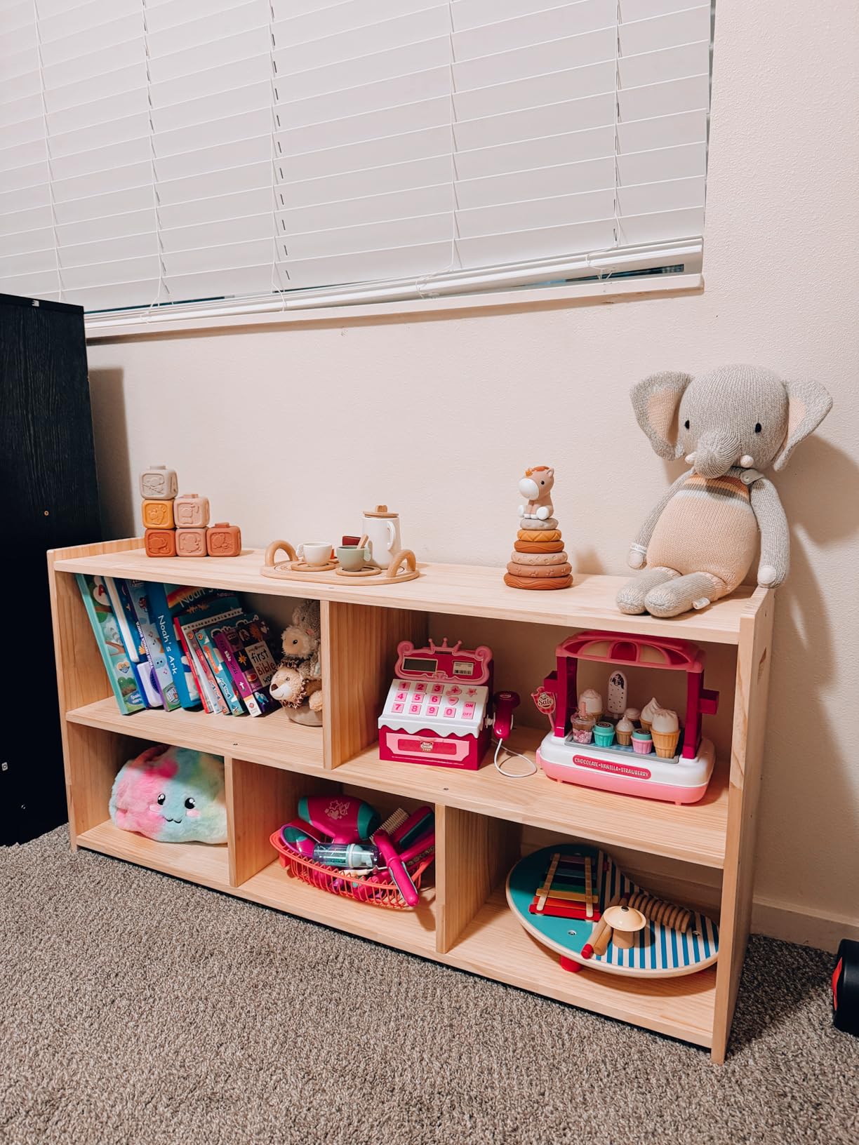SpaceAid 5-Compartment Bookshelf, Montessori Bookcase for Toddlers, Wooden Book Shelf Organizer Storage Furniture for Kids Rooms, Playroom, Nursery and Classroom, 44.5“ Wide, Natural customer photo 2