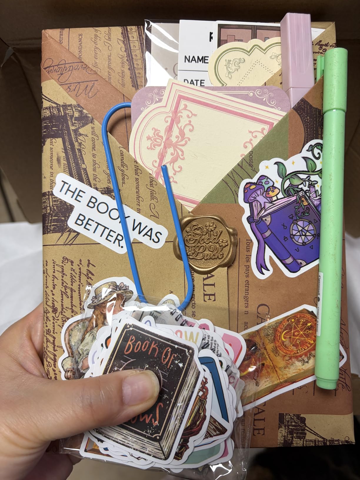 Blind Date with a Book, Mystery Box, Romance, Thriller, Mystery, Fantasy & Non-Fiction | Random Chosen Book with Goodies, Perfect Book Lover Gift for Any Occasion customer photo 1