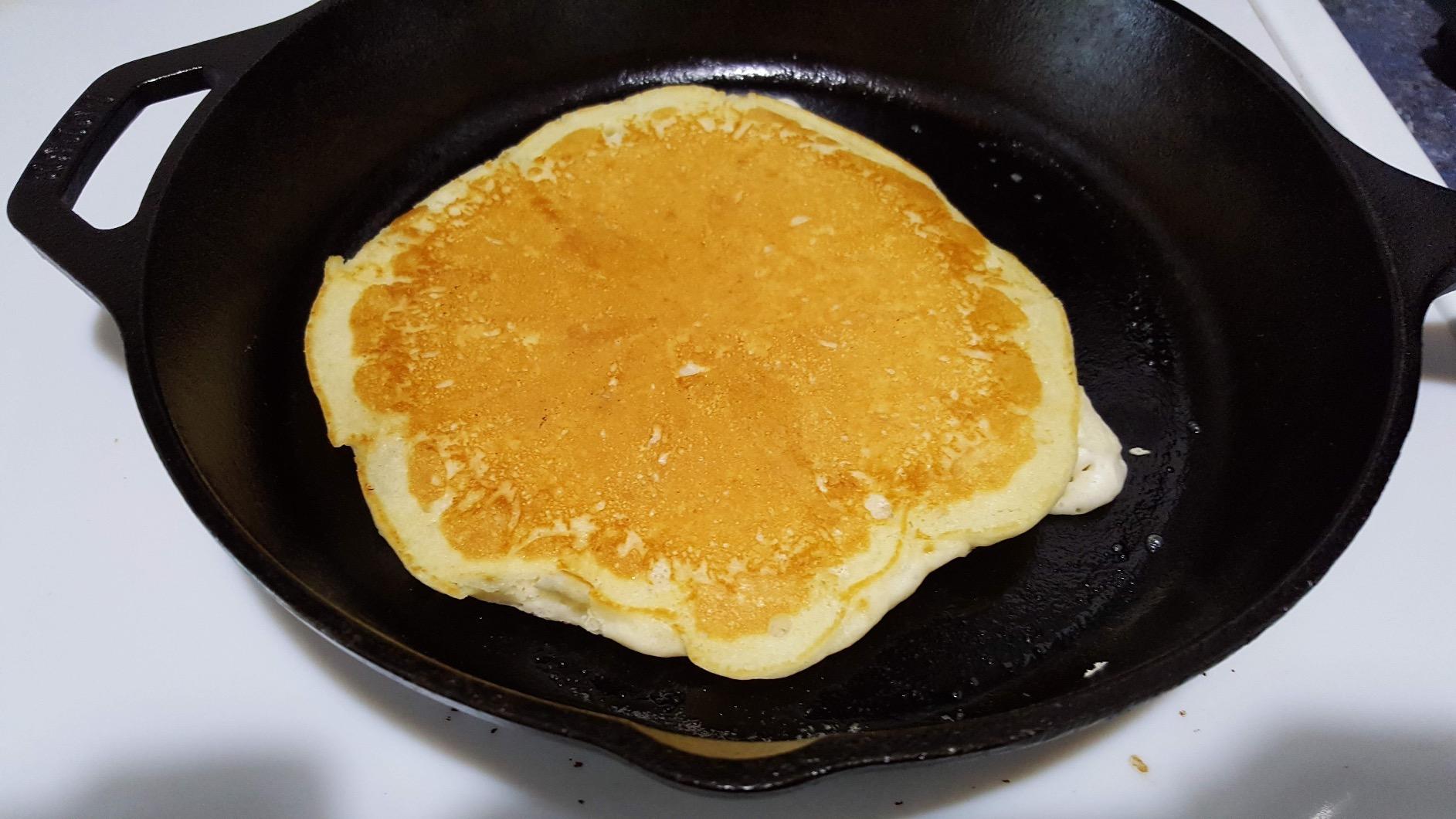 Lodge Pre-Seasoned Cast Iron Skillet, PFAS-Free, 12 Inches customer photo 1