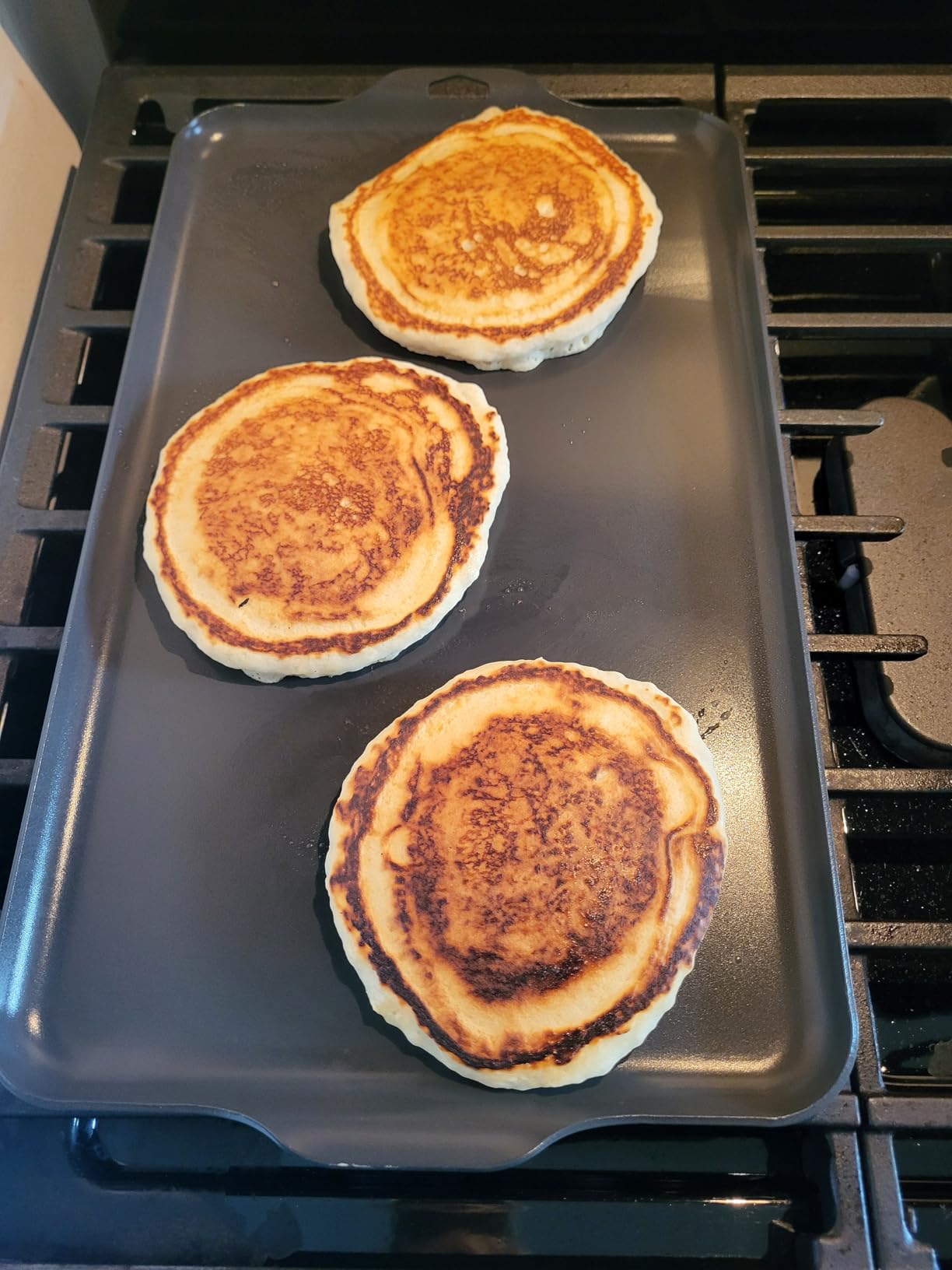 Nordic Ware Two Burner Griddle, 10.3 x 17.4 inches, Non-Stick, Black customer photo 1