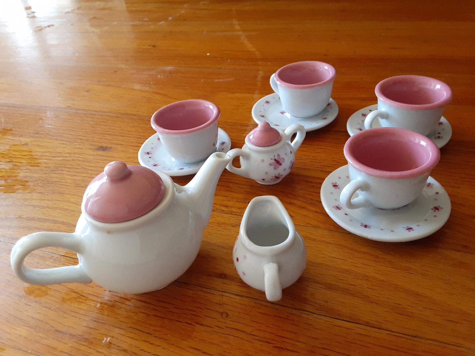 Schylling Butterfly Porcelain Tea Set customer photo 2