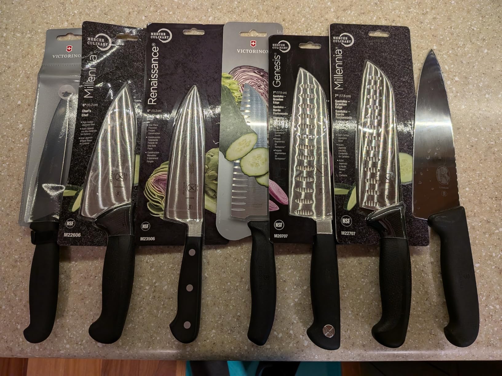 Mercer Culinary M20707 Genesis 7-Inch Santoku Knife,Black customer photo 1