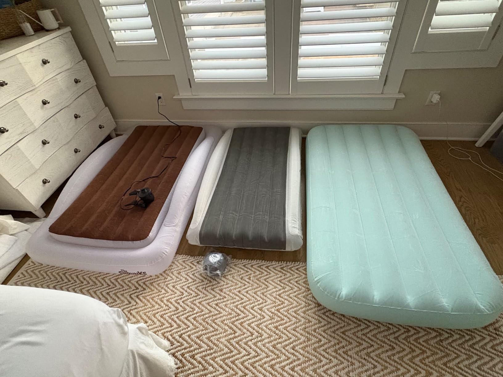 The Shrunks Inflatable Toddler Travel Bed with Safety Bumpers | Portable Toddler Bed for Kids | Toddler Air Mattress | Air Mattress with Bed Rails customer photo 2