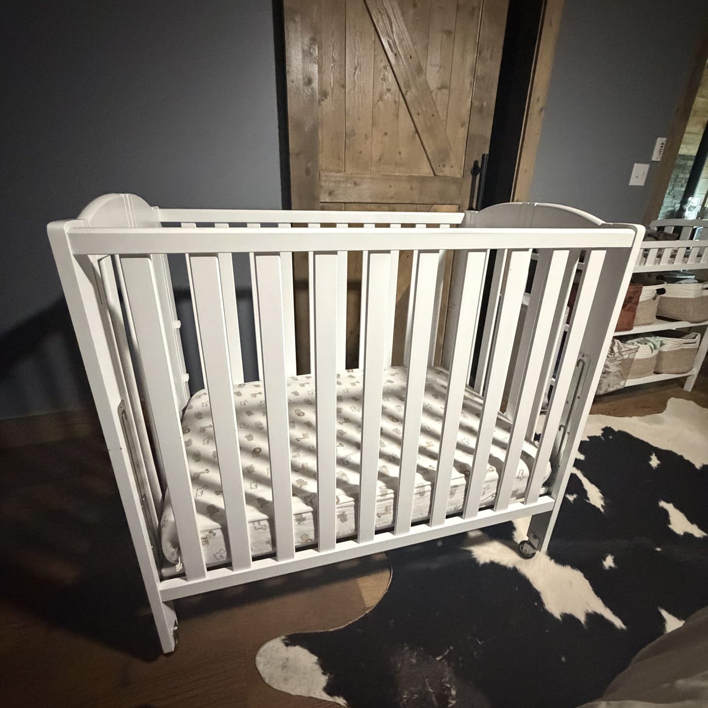 Dream On Me Mini Folding 3-in-1 Portable Baby Crib, Sturdy Locking Wheels customer photo 1