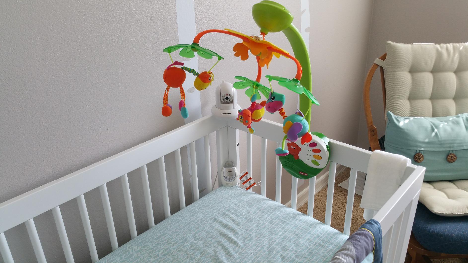 VTech Communications DM221 Audio Baby Monitor with up to 1,000 ft of Range, Vibrating Sound-Alert, Talk Back Intercom & Night Light Loop, White/Silver customer photo 2