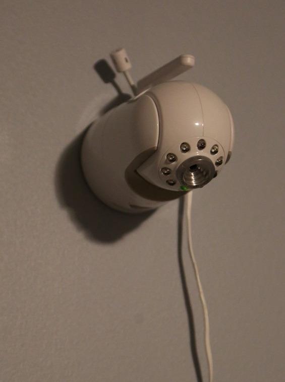 Infant Optics DXR-8 480p Video Baby Monitor, Non-WiFi Hack-Proof FHSS Connection, Interchangeable Lenses, Pan Tilt Zoom, LED Sound Bar, Night Vision, and Two-Way Talk. customer photo 2