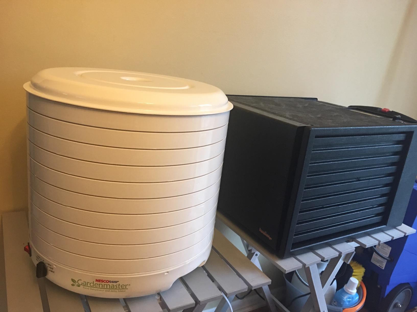 NESCO FD-1018A Gardenmaster Pro Food Dehydrator, 8-Tray White customer photo 1