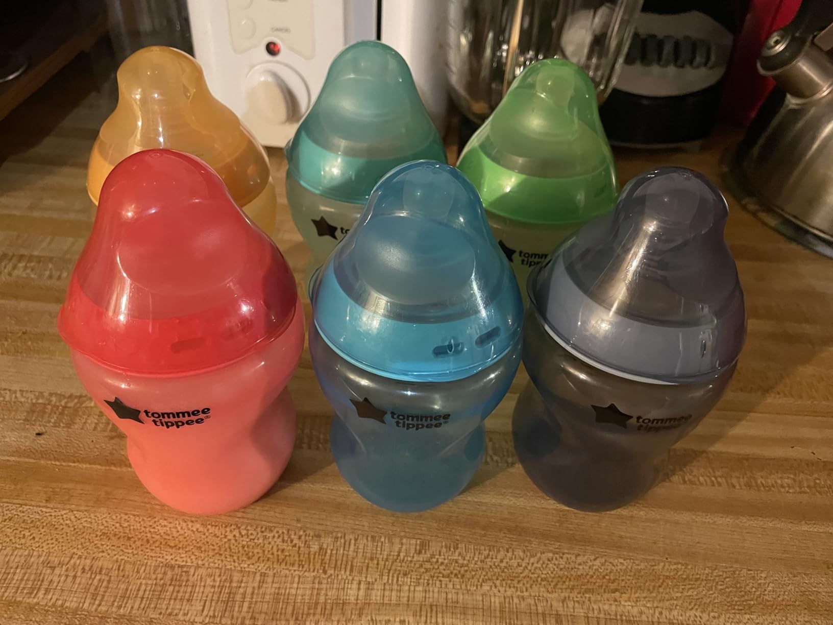 Tommee Tippee Natural Start Anti-Colic 9 oz BPA Free Baby Bottles, 0+ Months, Slow Flow Breast-Like Nipple, Self Sterilizing, Designed for Seamless Transition Between Bottle & Breast, Clear, Pack of 4 customer photo 1